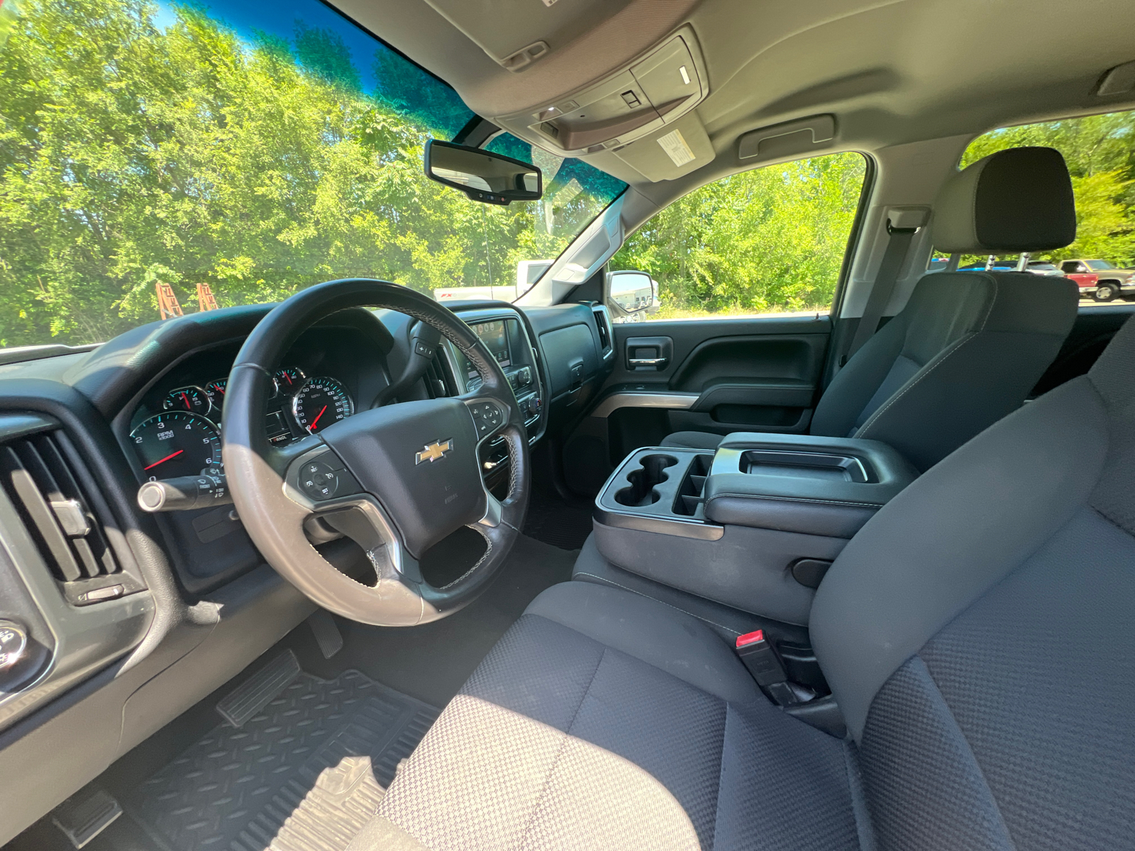 2017 Chevrolet Silverado 1500 LT 18