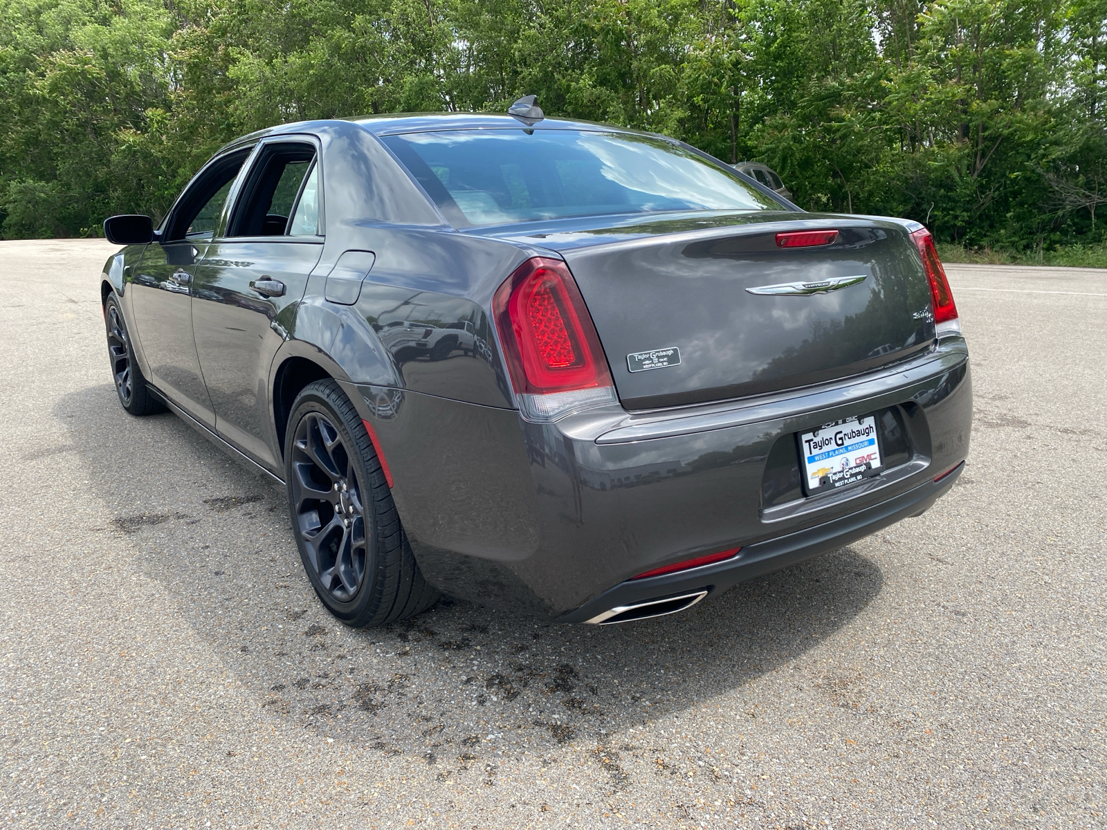 2019 Chrysler 300 300S 3