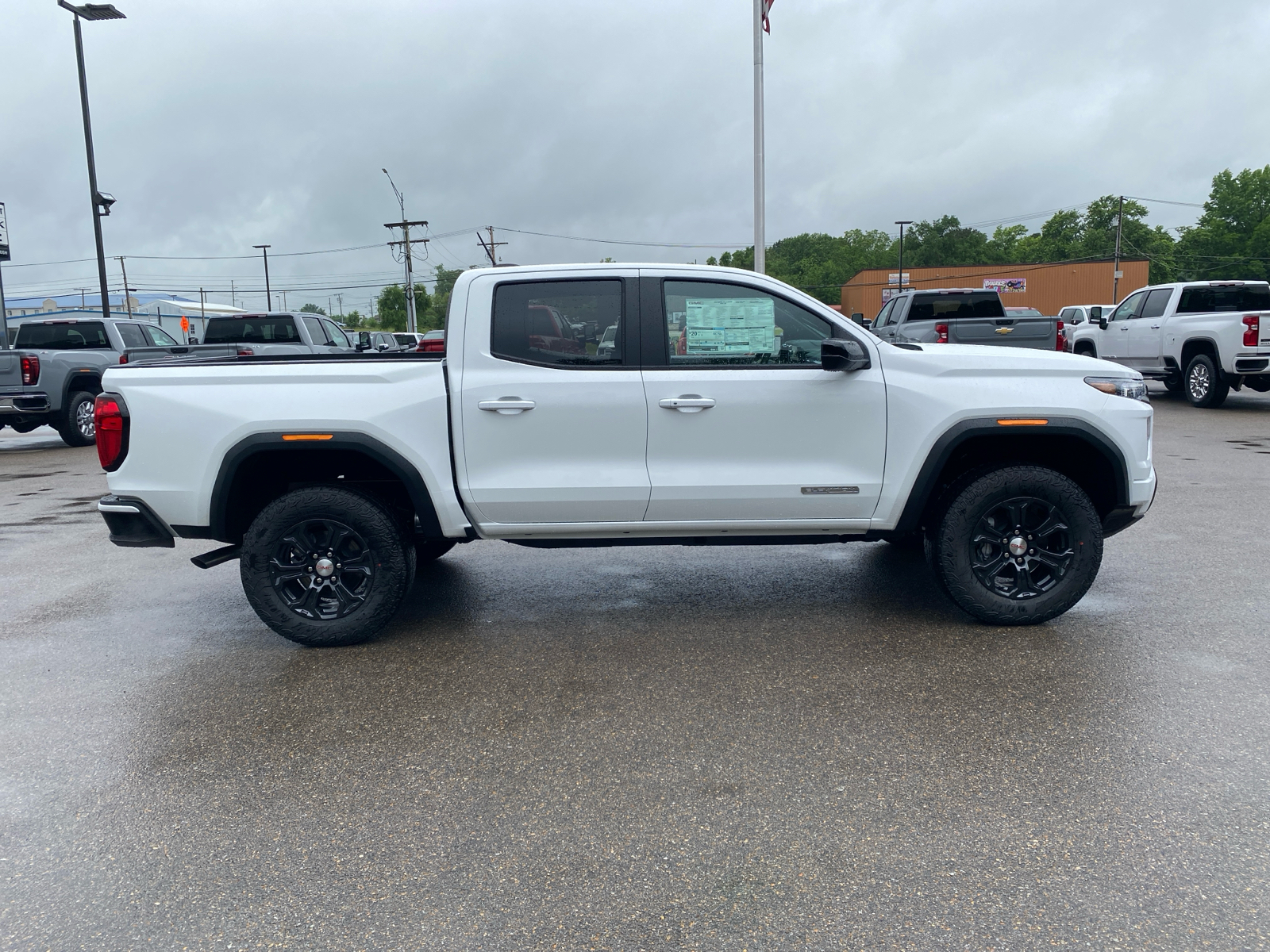 2024 GMC Canyon 2WD Elevation 9