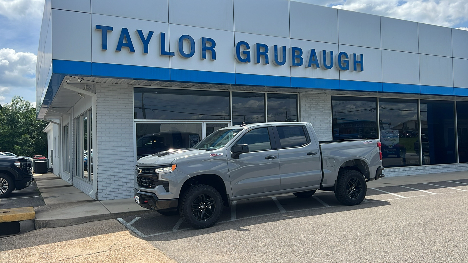 2024 Chevrolet Silverado 1500 LT Trail Boss 1