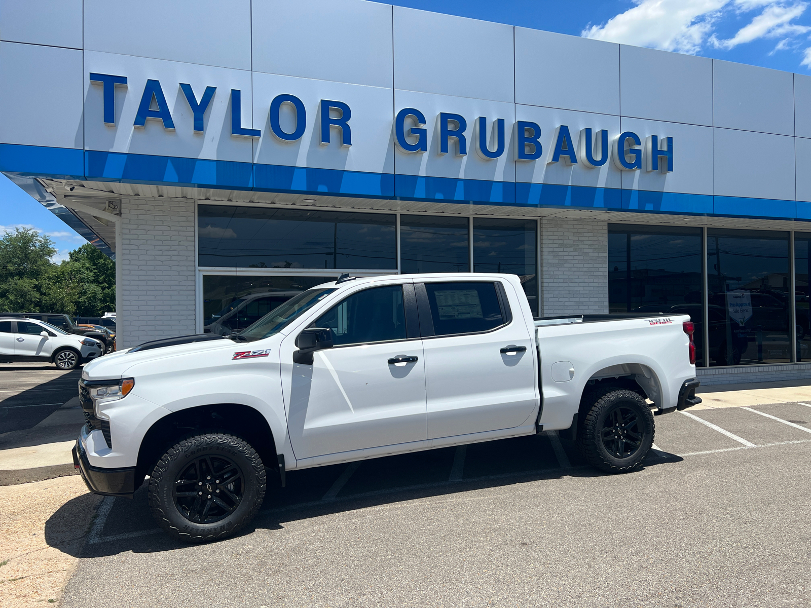 2024 Chevrolet Silverado 1500 LT Trail Boss 1