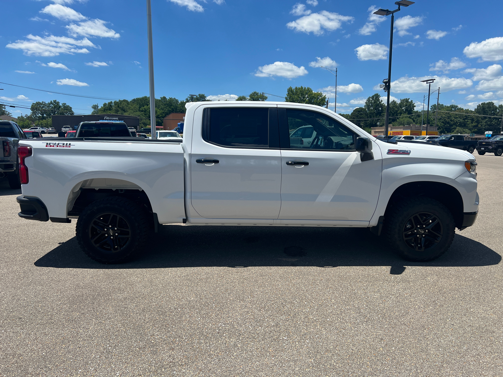 2024 Chevrolet Silverado 1500 LT Trail Boss 15