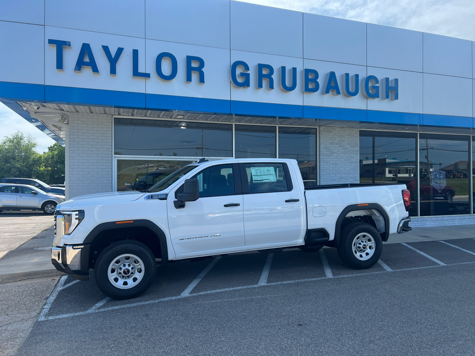 2024 GMC Sierra 3500HD Pro 1