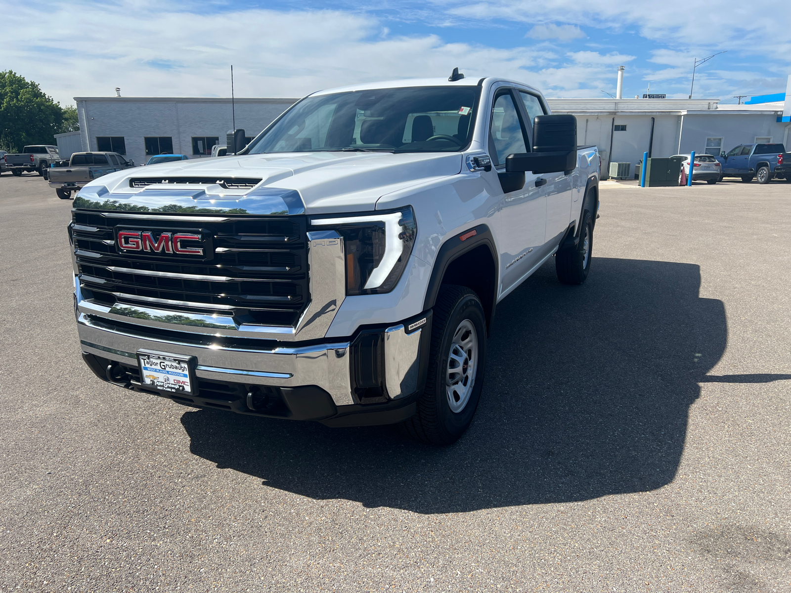 2024 GMC Sierra 3500HD Pro 5