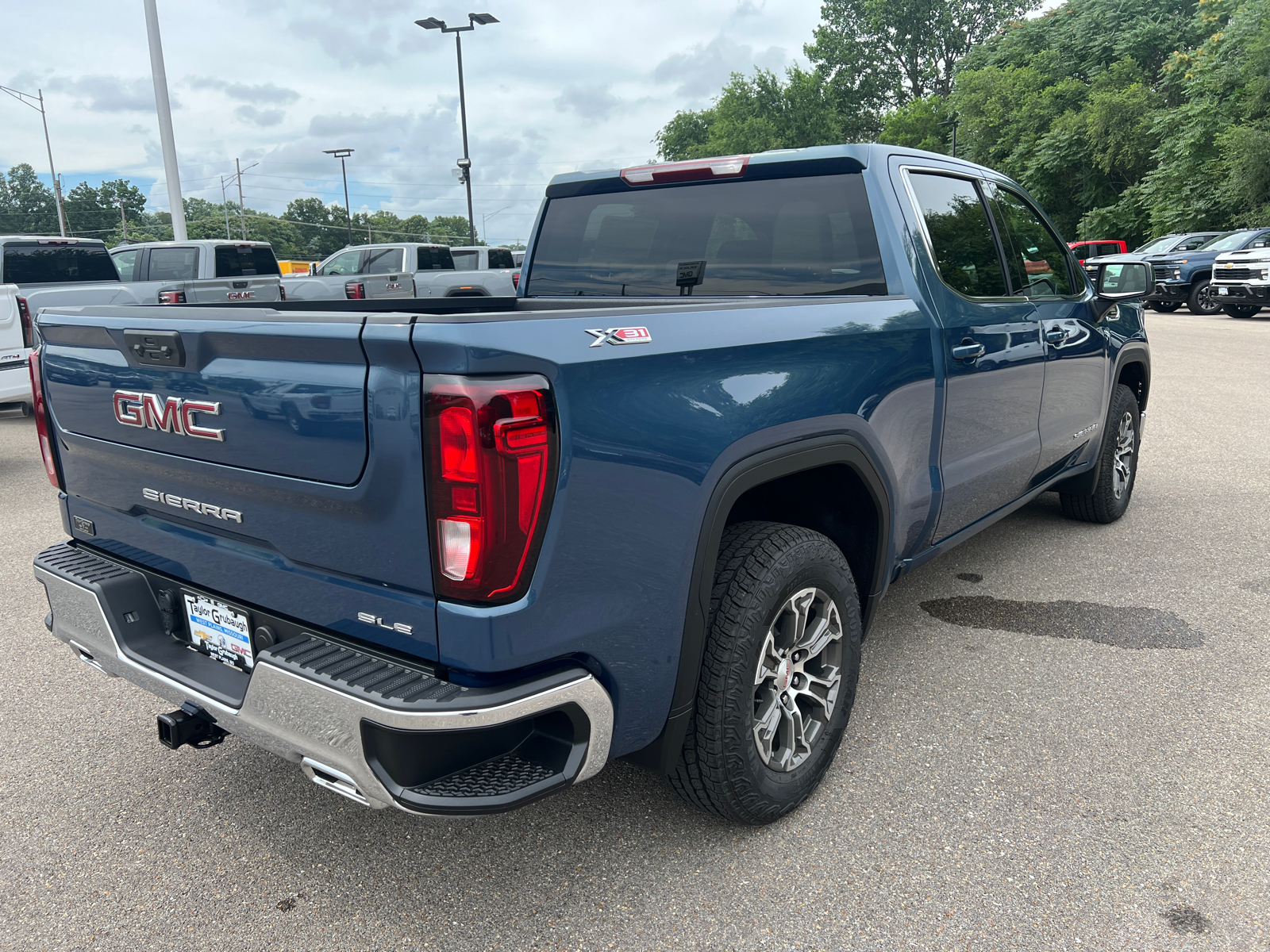 2024 GMC Sierra 1500 SLE 15