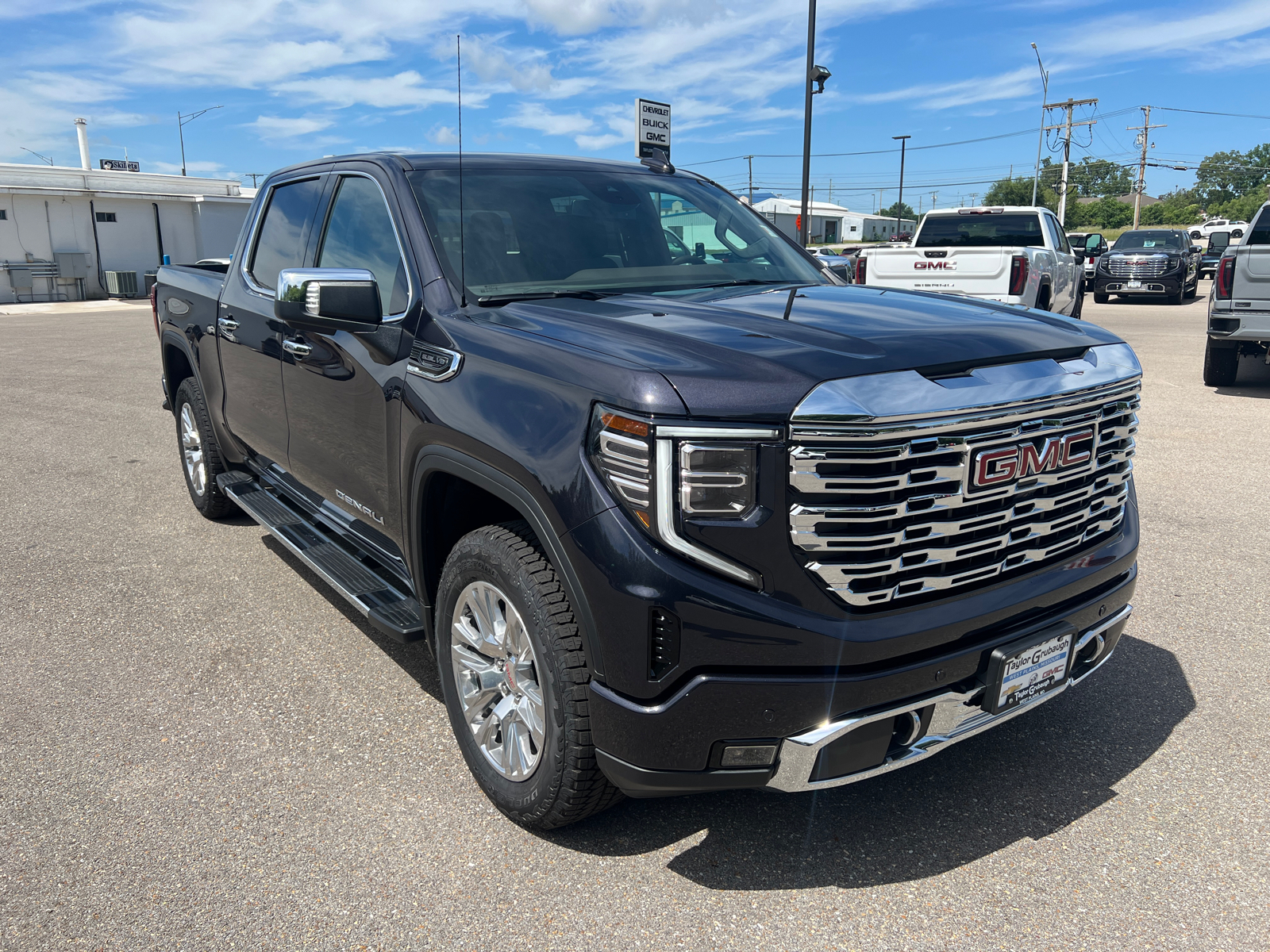 2024 GMC Sierra 1500 Denali 2