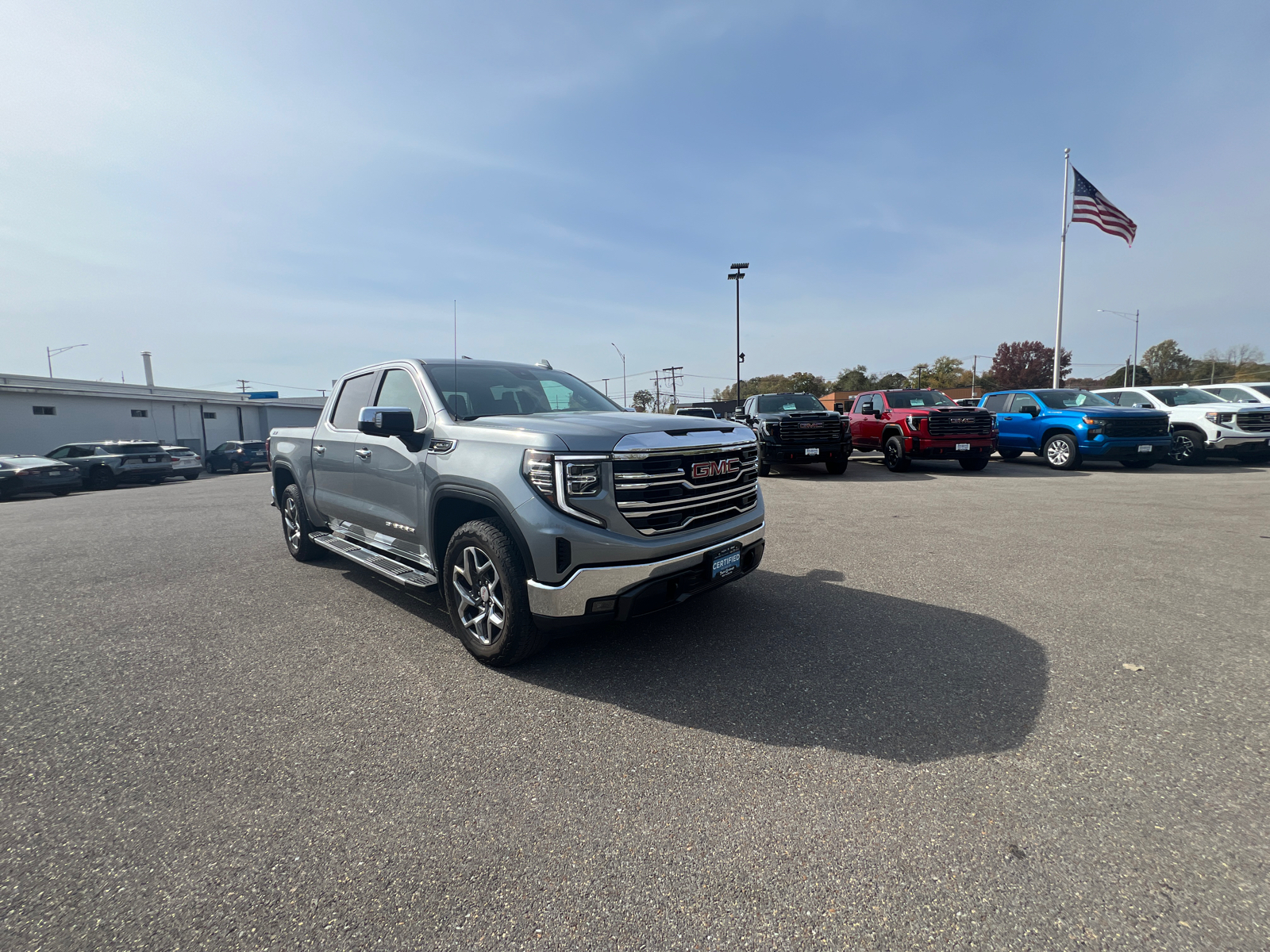 2023 GMC Sierra 1500 SLT 2