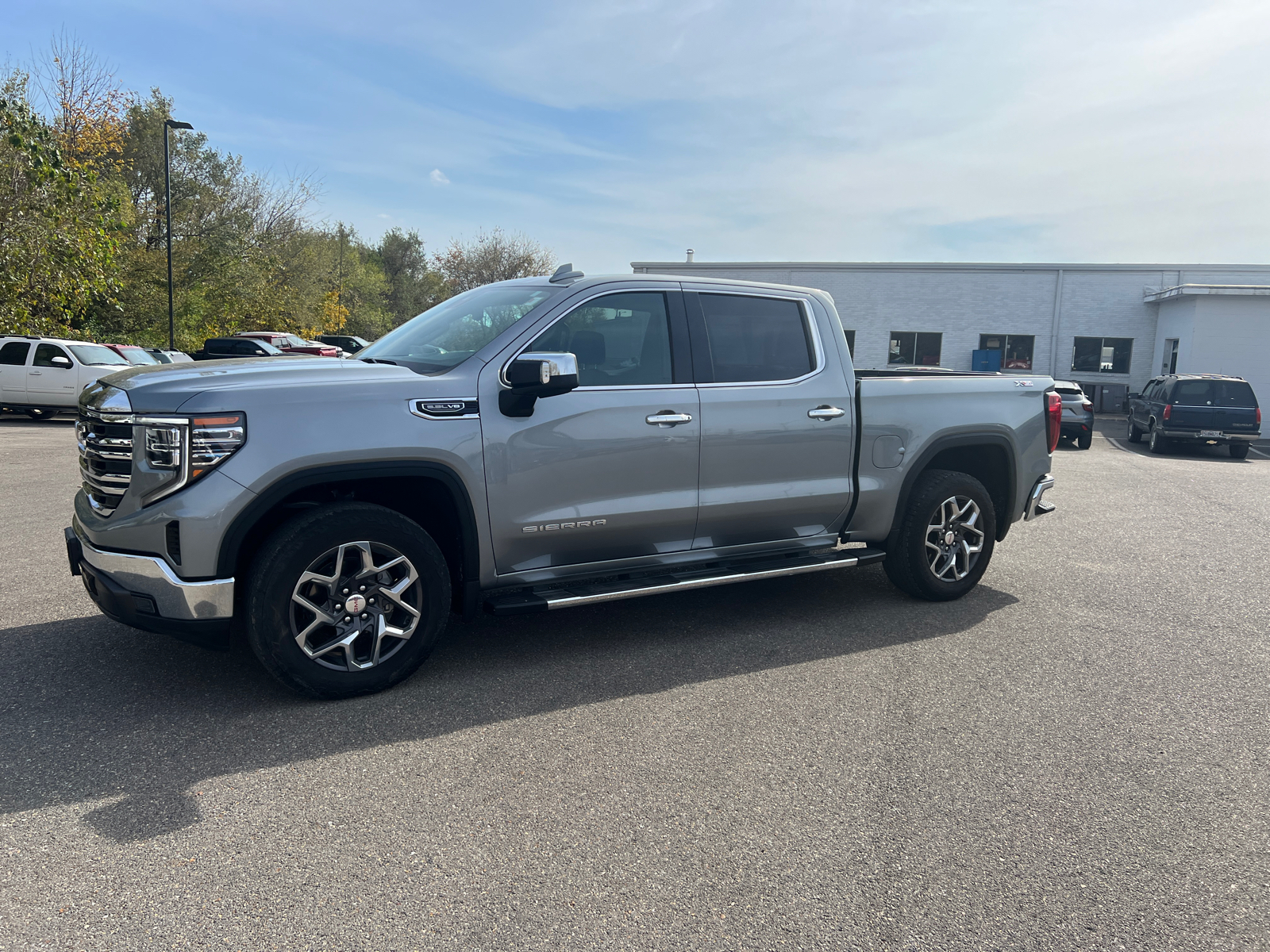 2023 GMC Sierra 1500 SLT 7