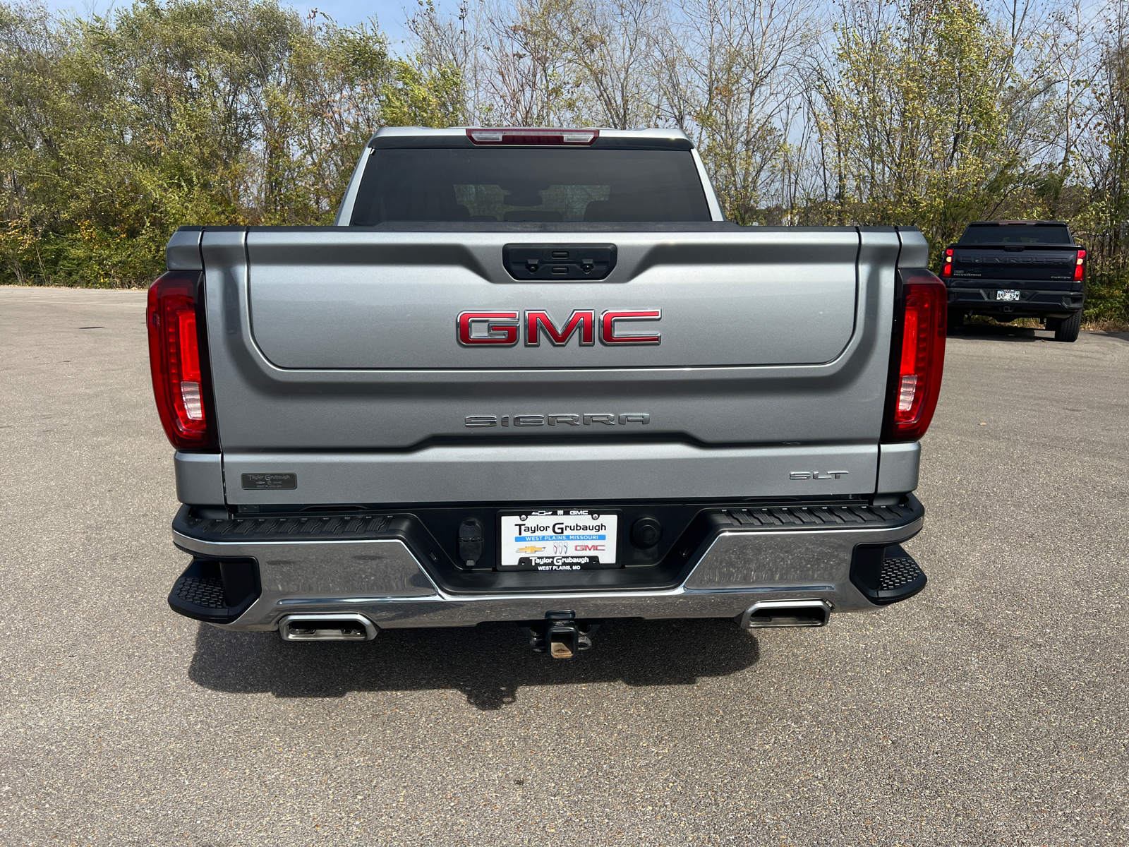 2023 GMC Sierra 1500 SLT 11