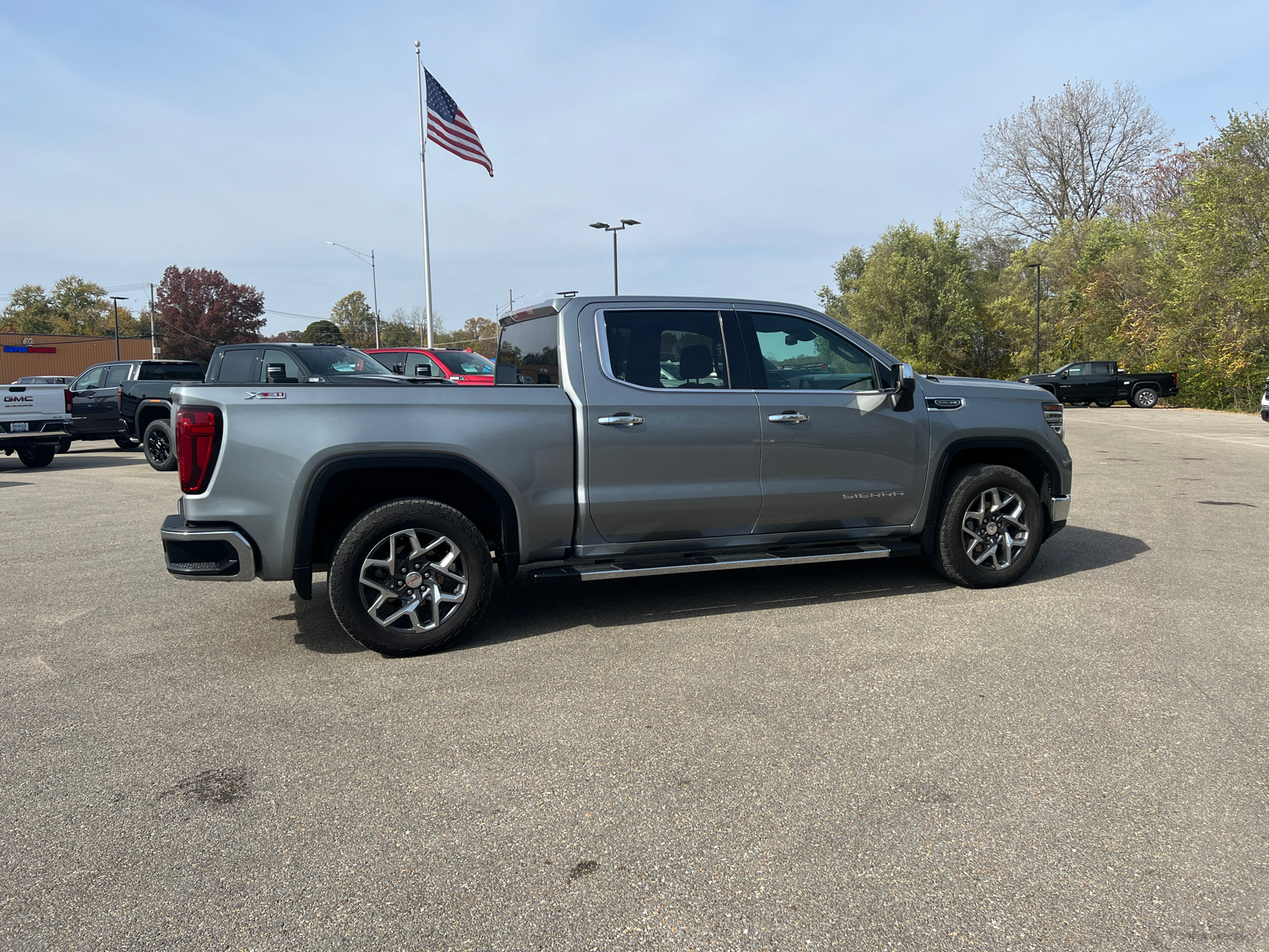 2023 GMC Sierra 1500 SLT 14