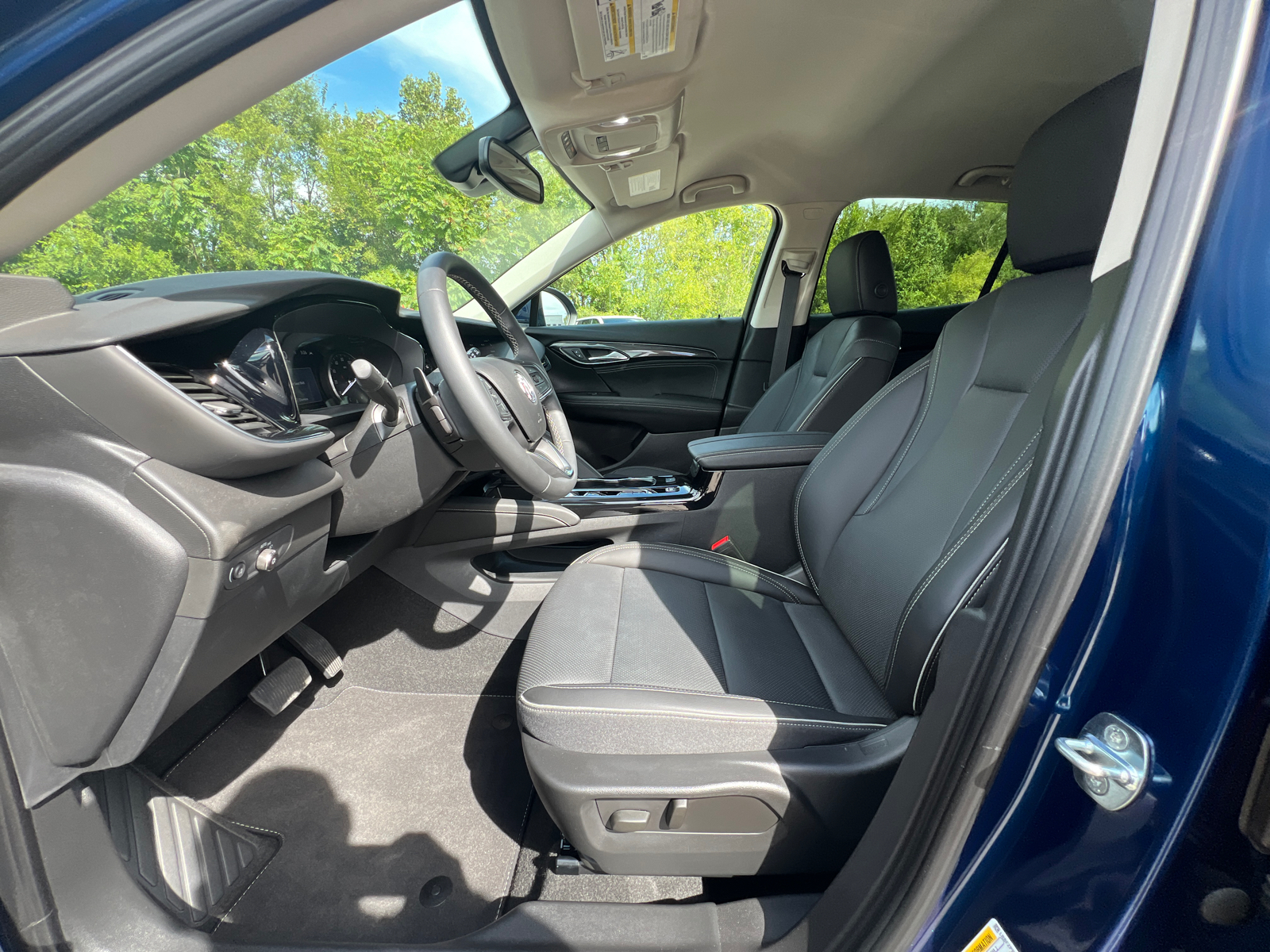 2023 Buick Envision Essence 17