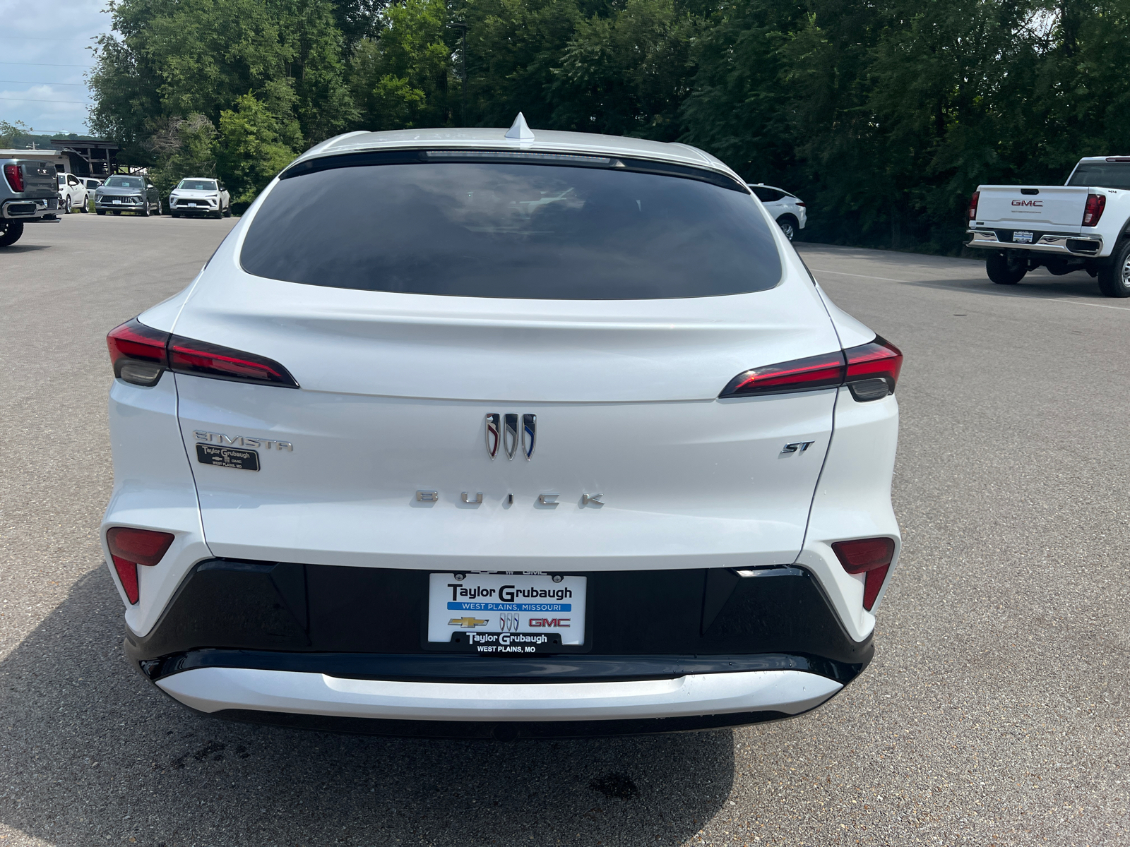 2024 Buick Envista Sport Touring 10