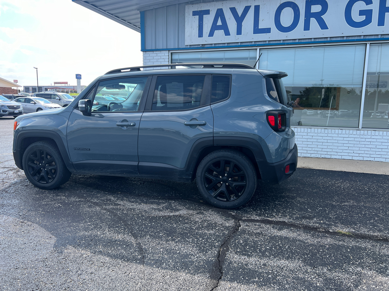 2017 Jeep Renegade  3