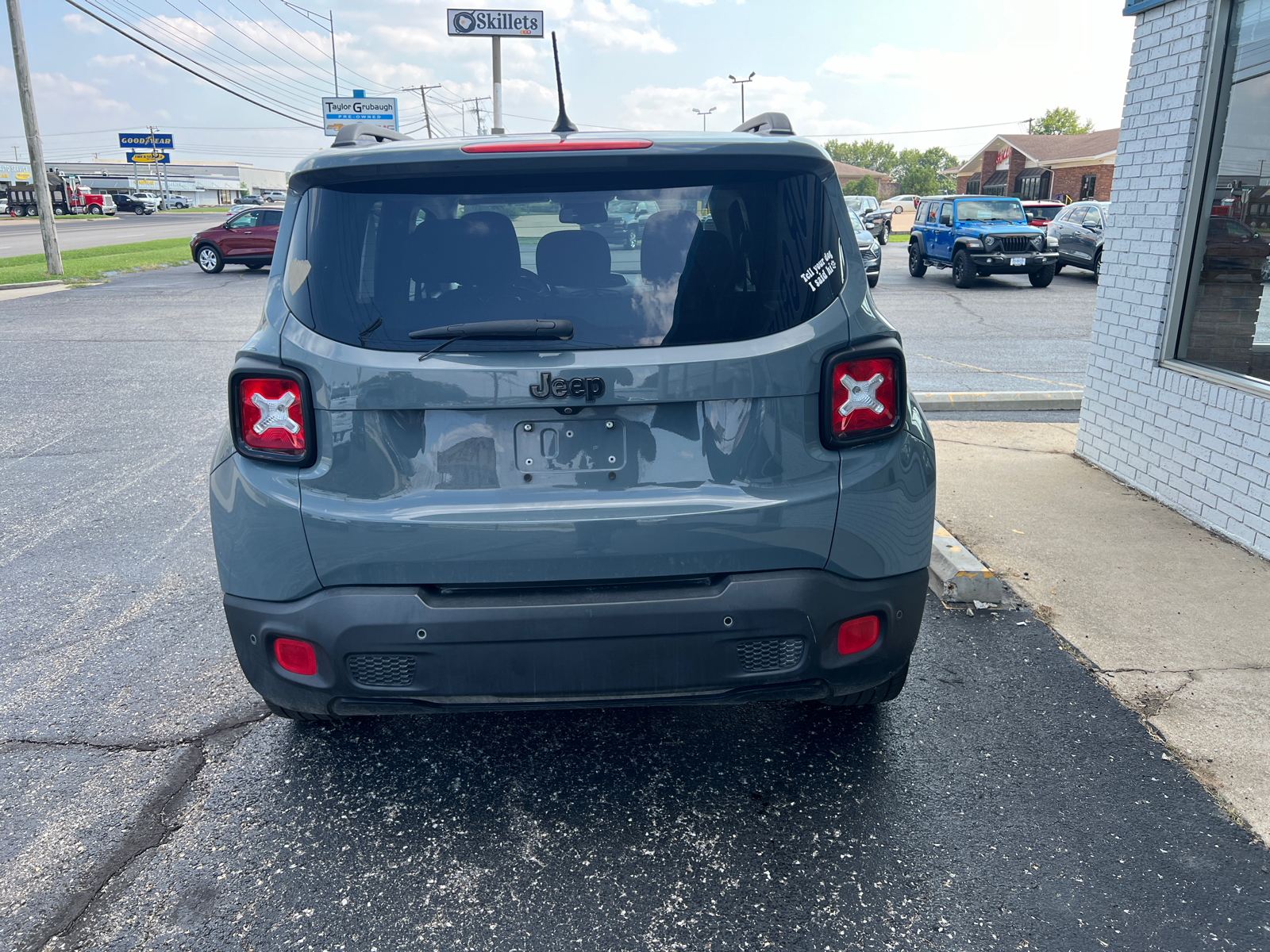 2017 Jeep Renegade  4