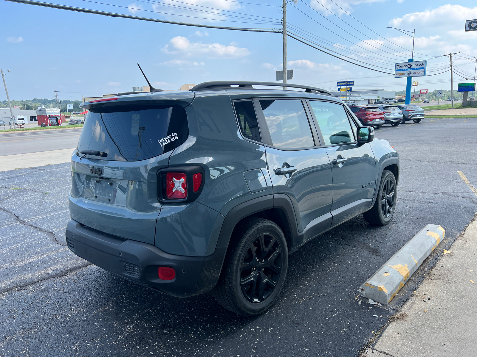 2017 Jeep Renegade  5