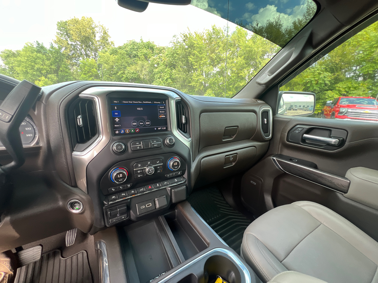 2019 Chevrolet Silverado 1500 LTZ 24