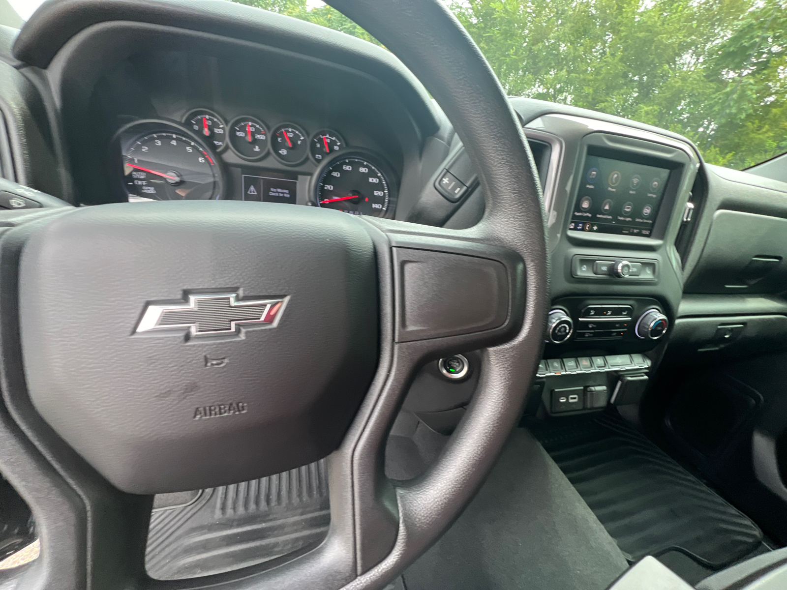 2022 Chevrolet Silverado 1500 Custom Trail Boss 26