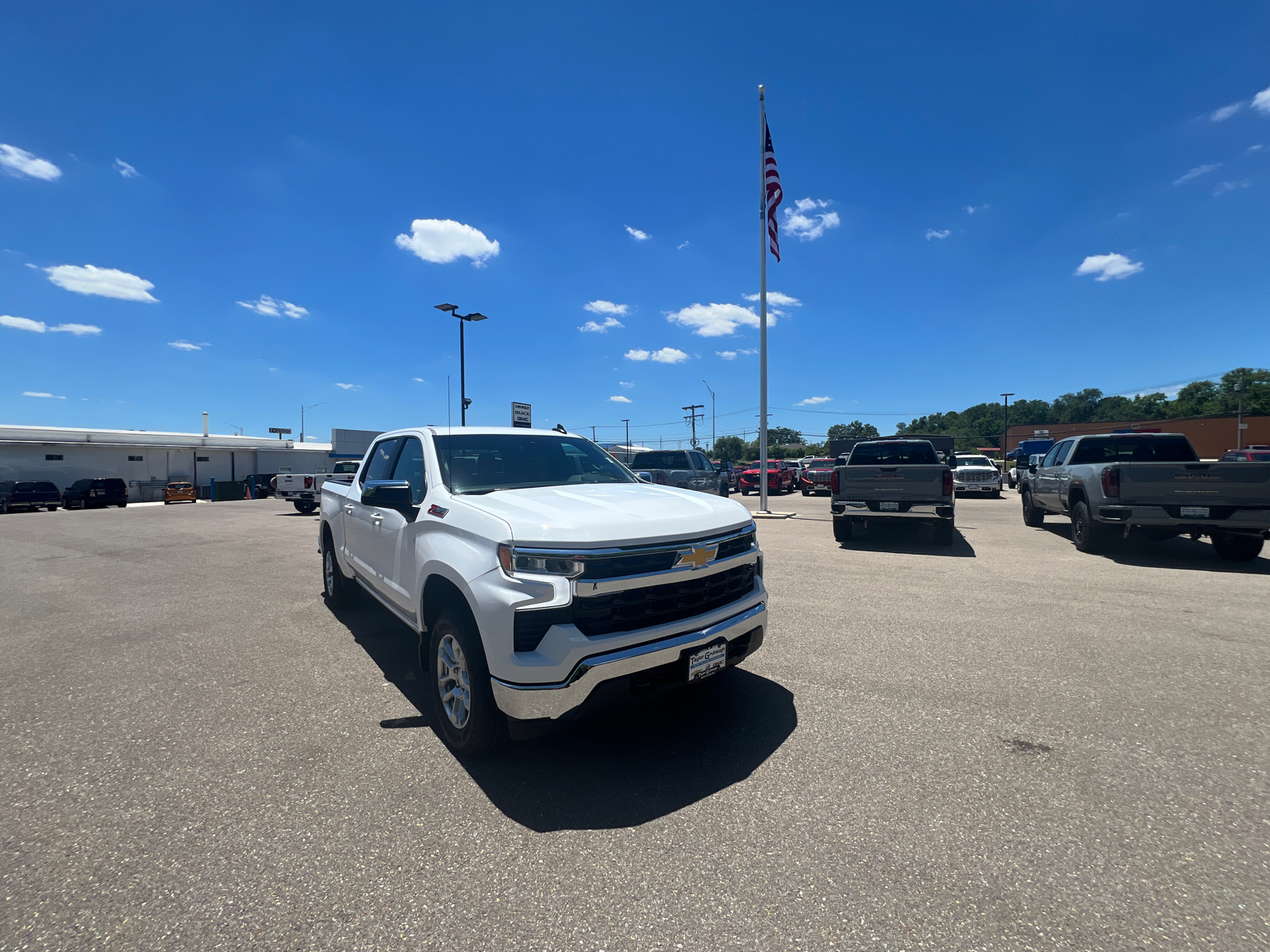 2024 Chevrolet Silverado 1500 LT 2