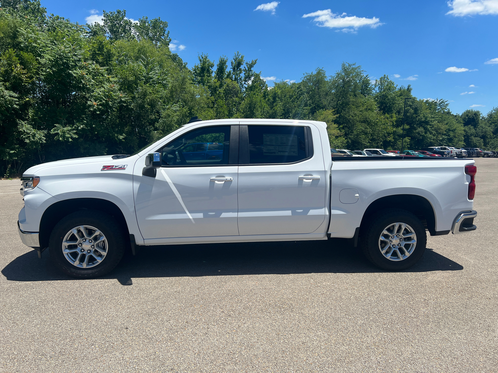 2024 Chevrolet Silverado 1500 LT 8