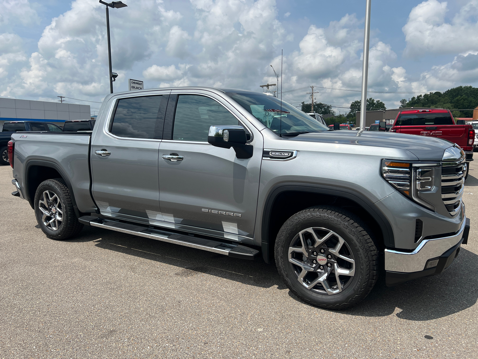 2024 GMC Sierra 1500 SLT 3