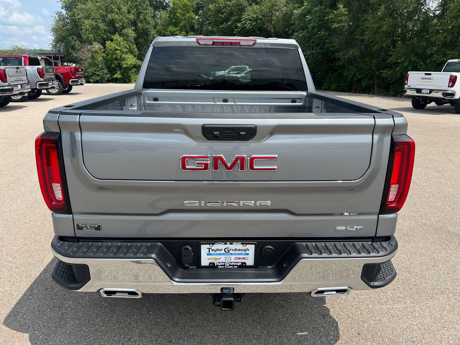 2024 GMC Sierra 1500 SLT 13