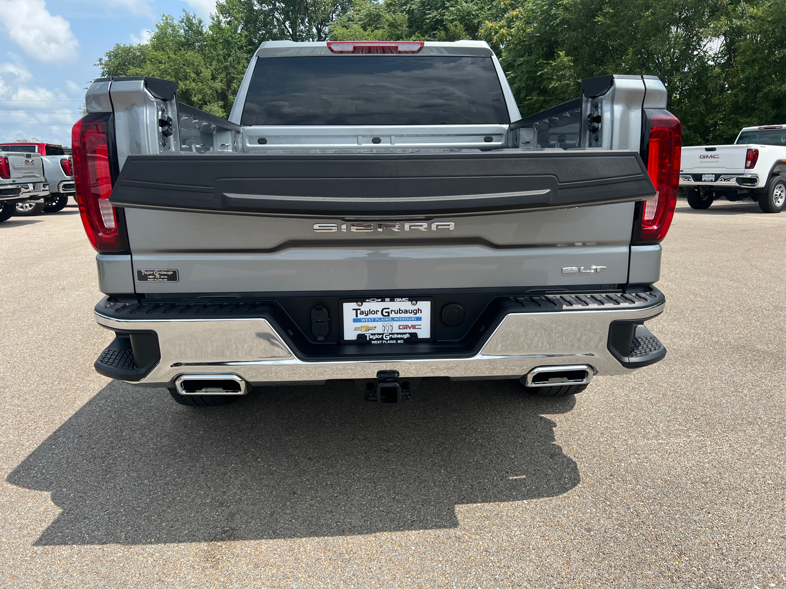 2024 GMC Sierra 1500 SLT 14