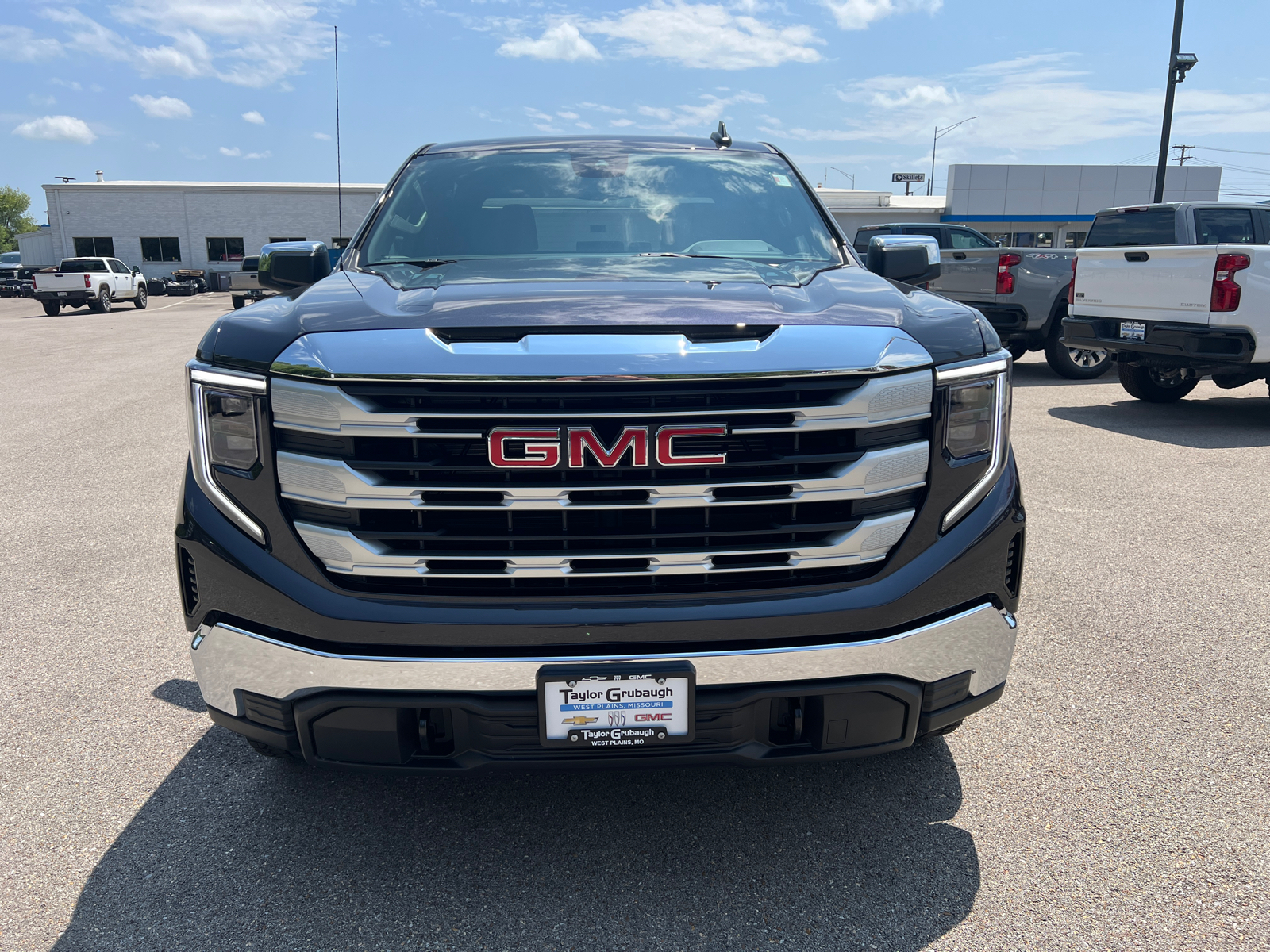 2024 GMC Sierra 1500 SLE 4