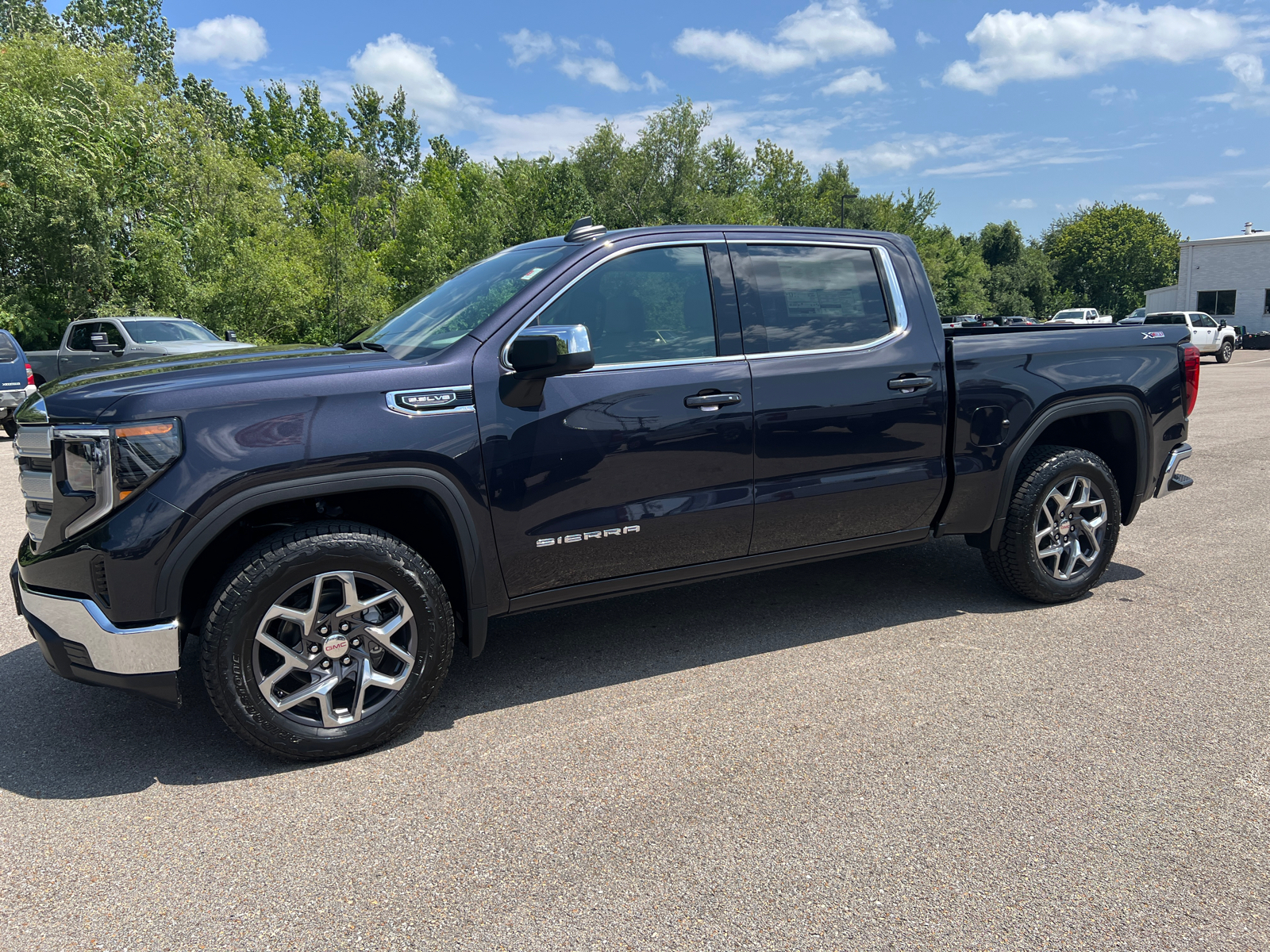 2024 GMC Sierra 1500 SLE 5