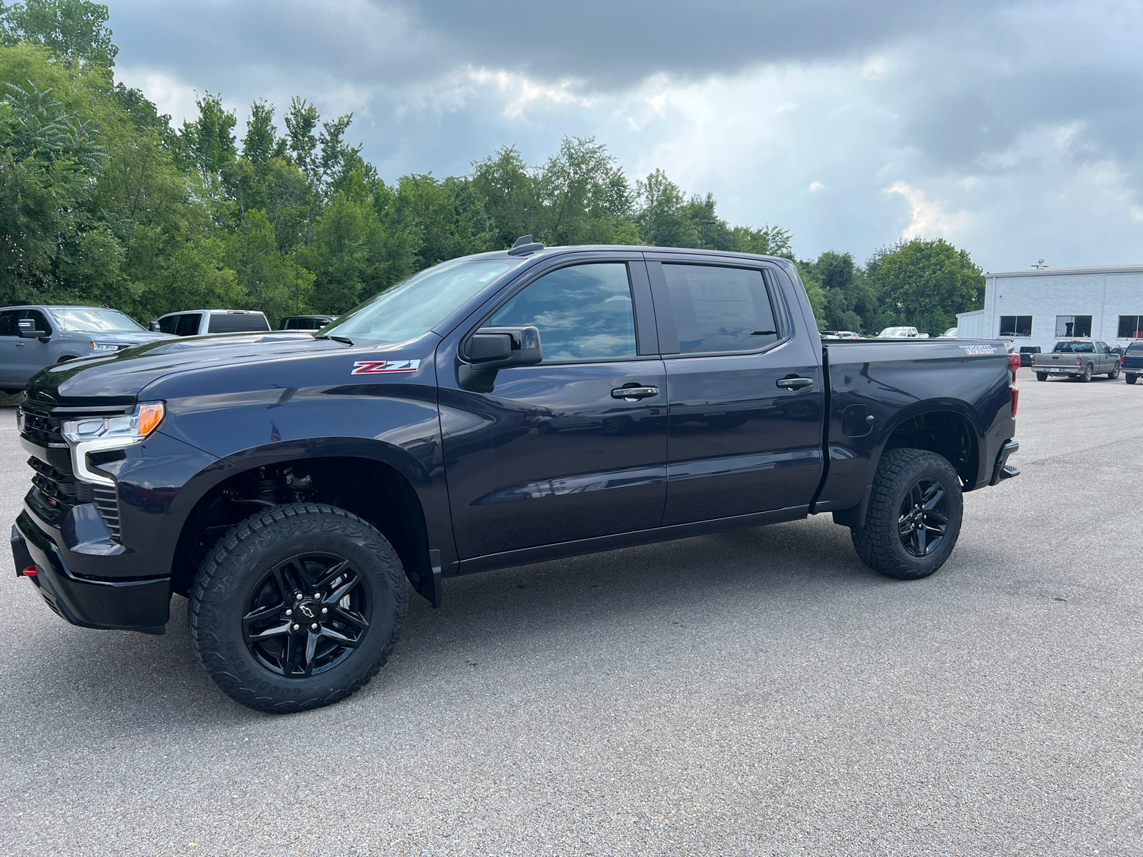 2024 Chevrolet Silverado 1500 LT Trail Boss 6