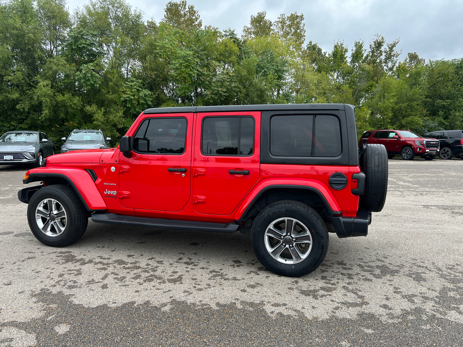 2020 Jeep Wrangler Unlimited Sahara 9