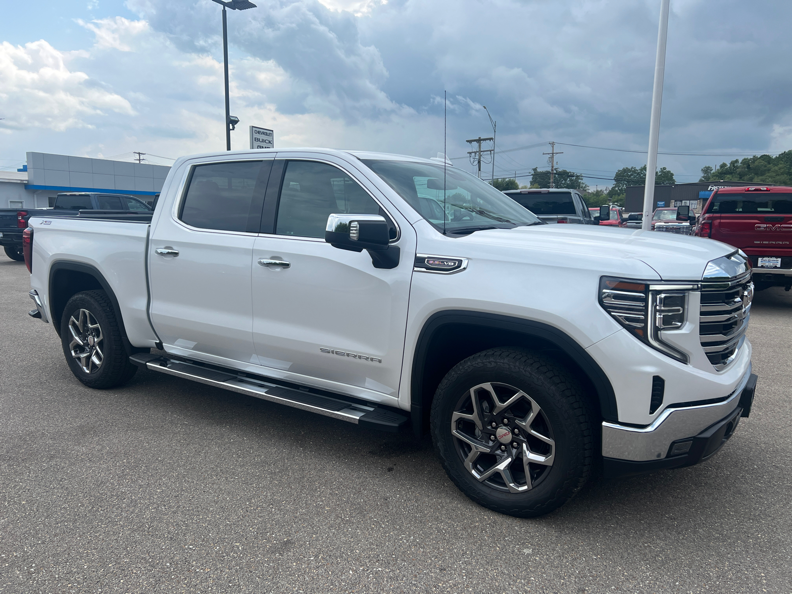 2024 GMC Sierra 1500 SLT 3