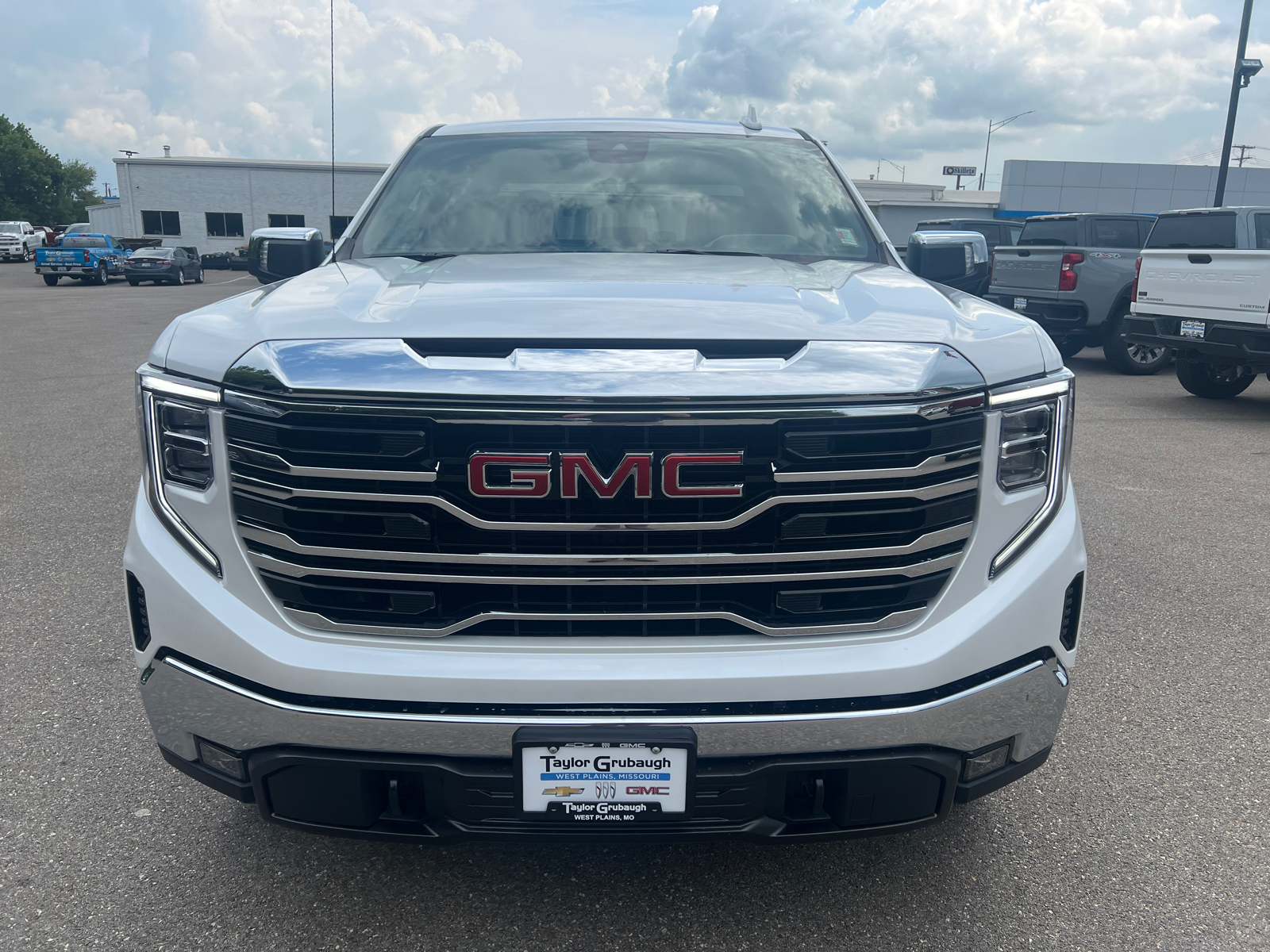 2024 GMC Sierra 1500 SLT 4