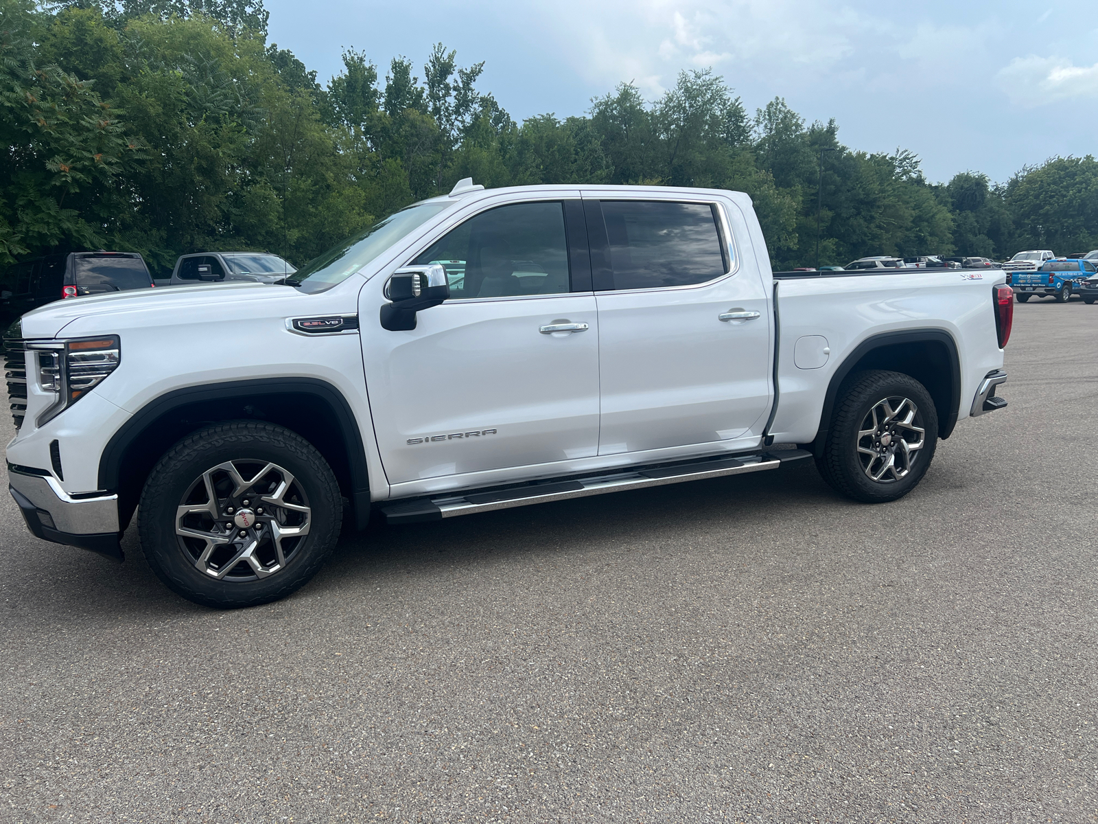 2024 GMC Sierra 1500 SLT 6