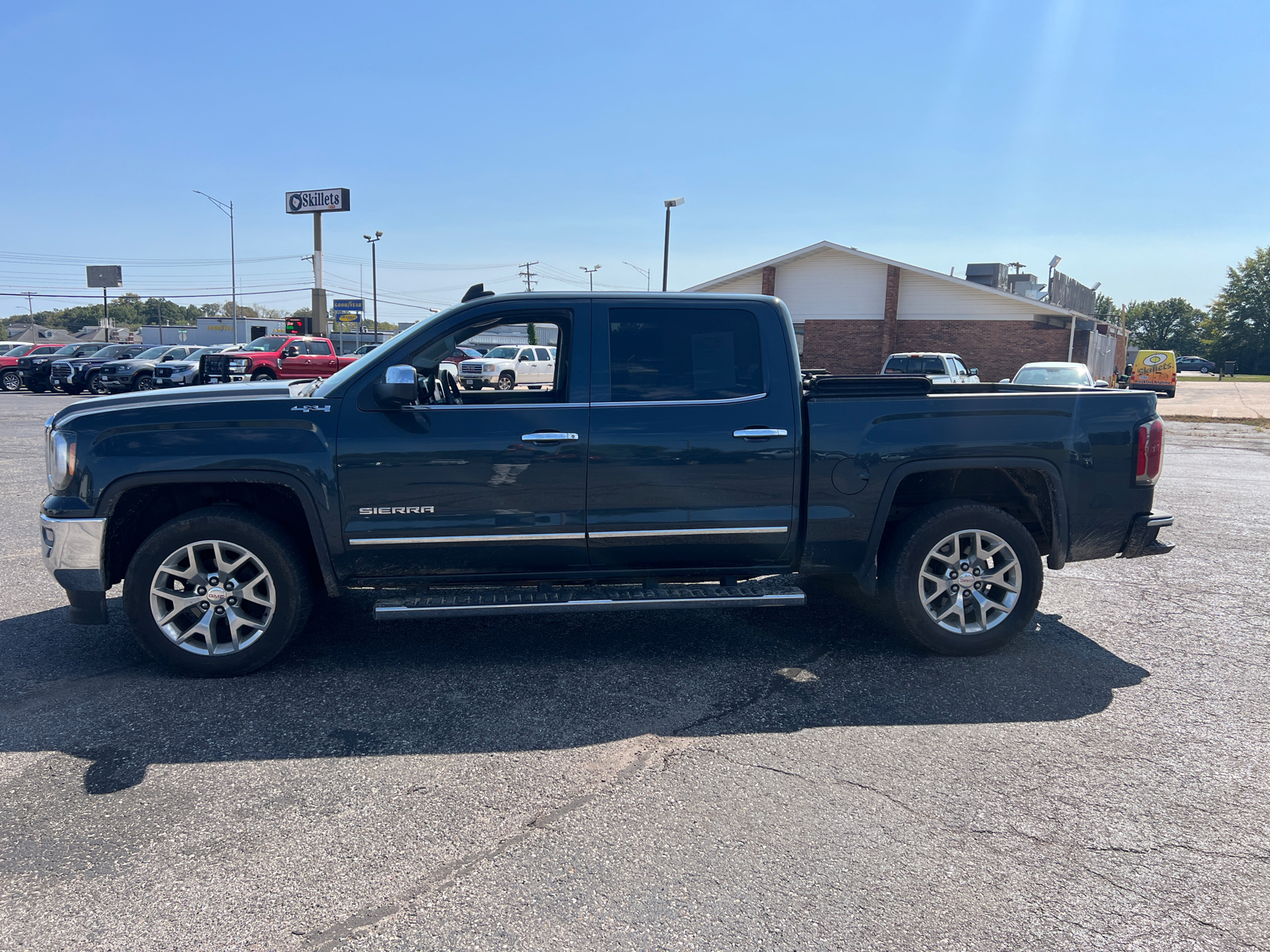 2017 GMC Sierra 1500 SLT 4