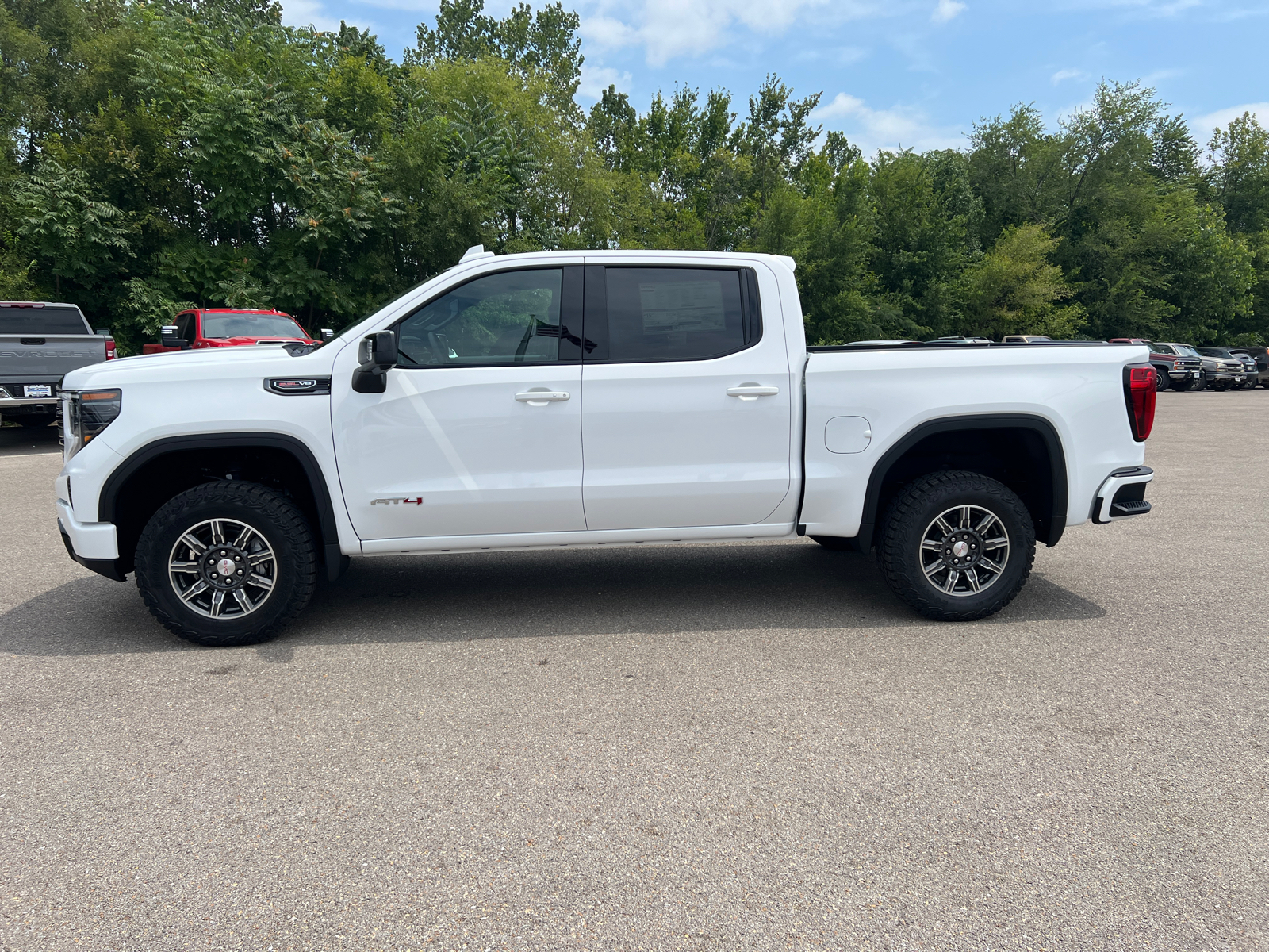 2024 GMC Sierra 1500 AT4 9