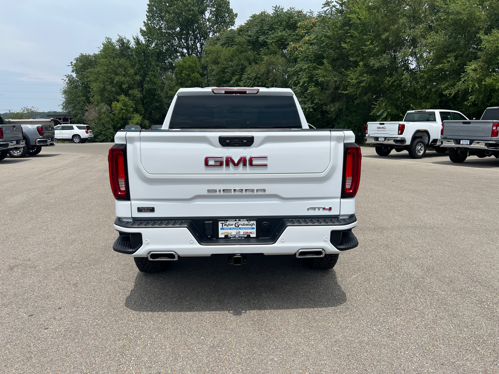 2024 GMC Sierra 1500 AT4 12