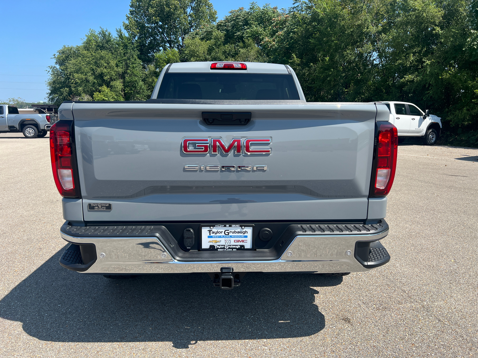 2024 GMC Sierra 1500 Pro 12