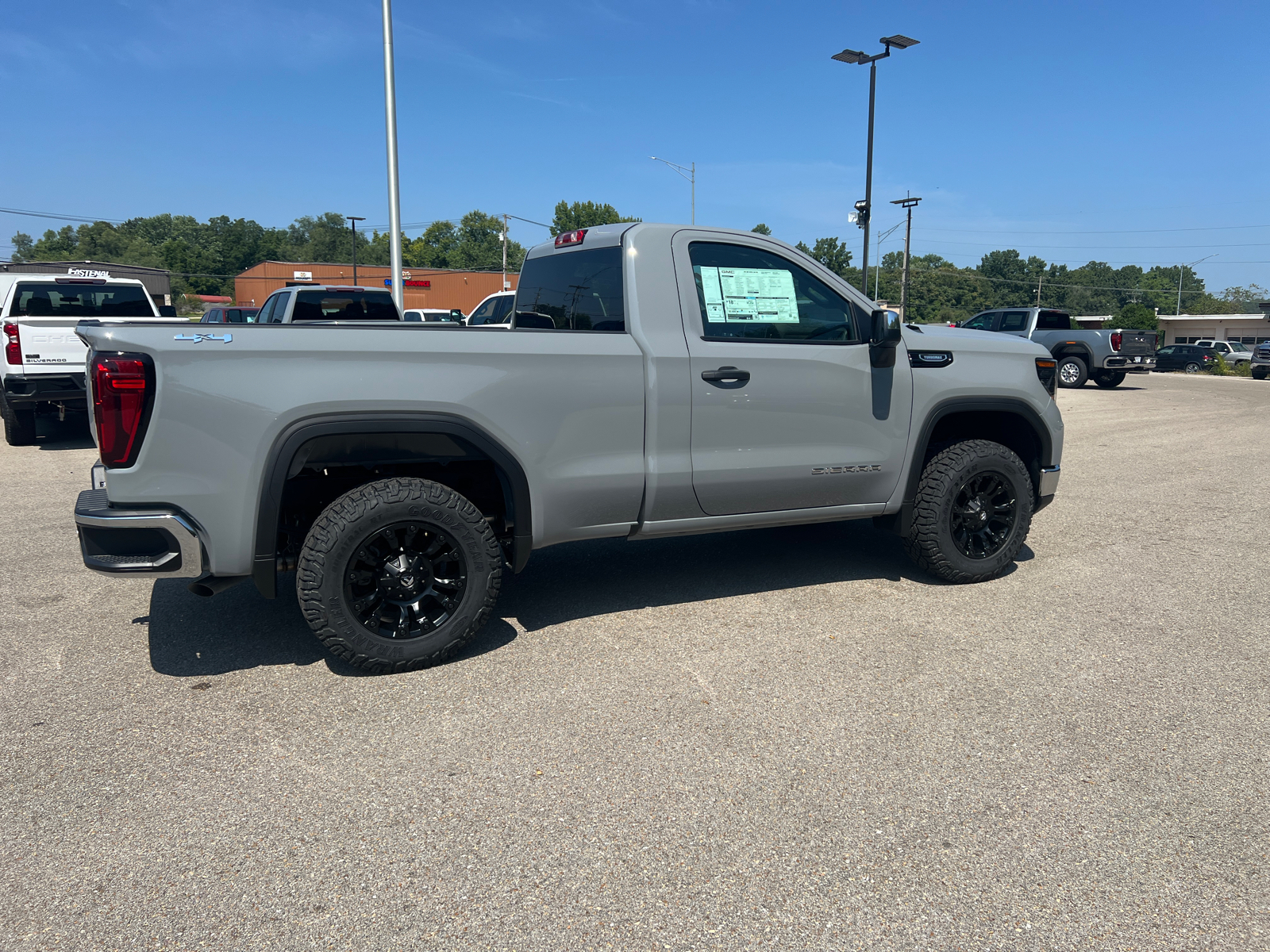 2024 GMC Sierra 1500 Pro 14