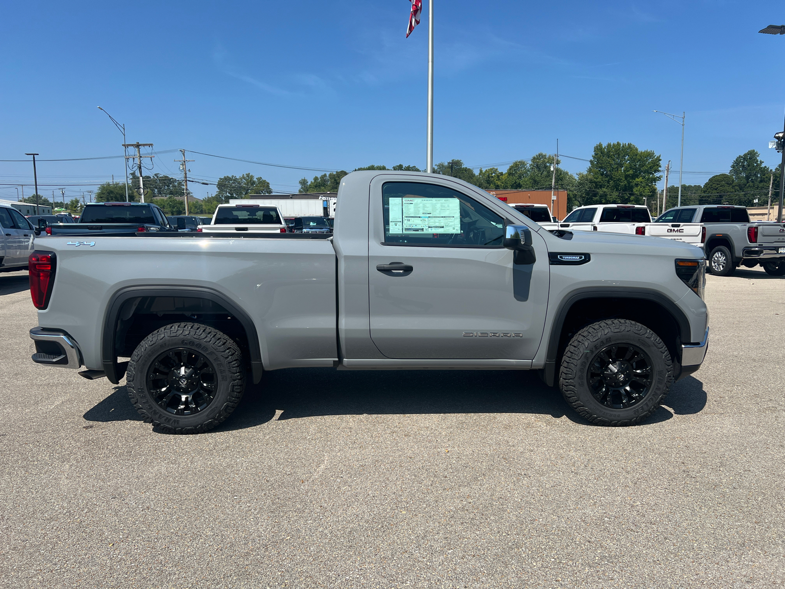 2024 GMC Sierra 1500 Pro 16