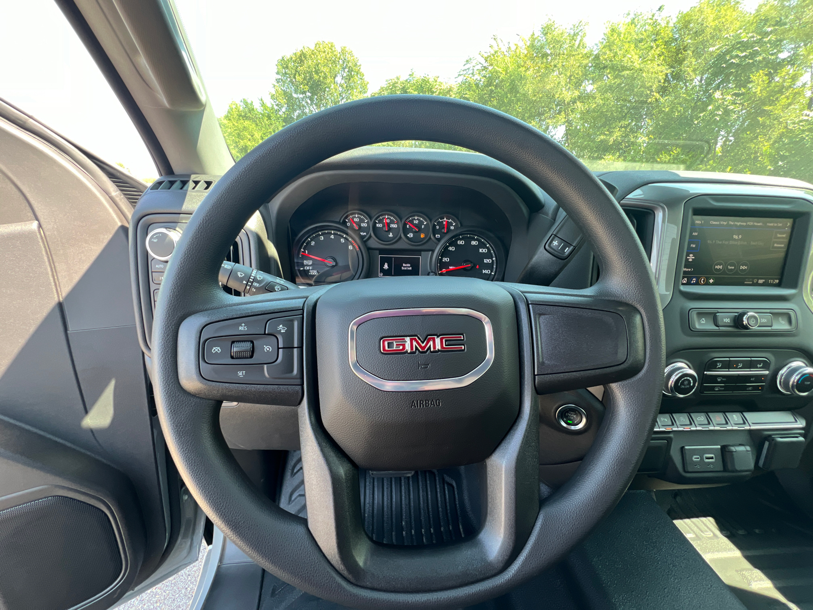 2024 GMC Sierra 1500 Pro 24