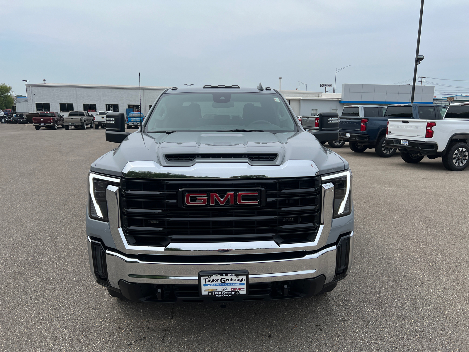 2024 GMC Sierra 2500HD Pro 6