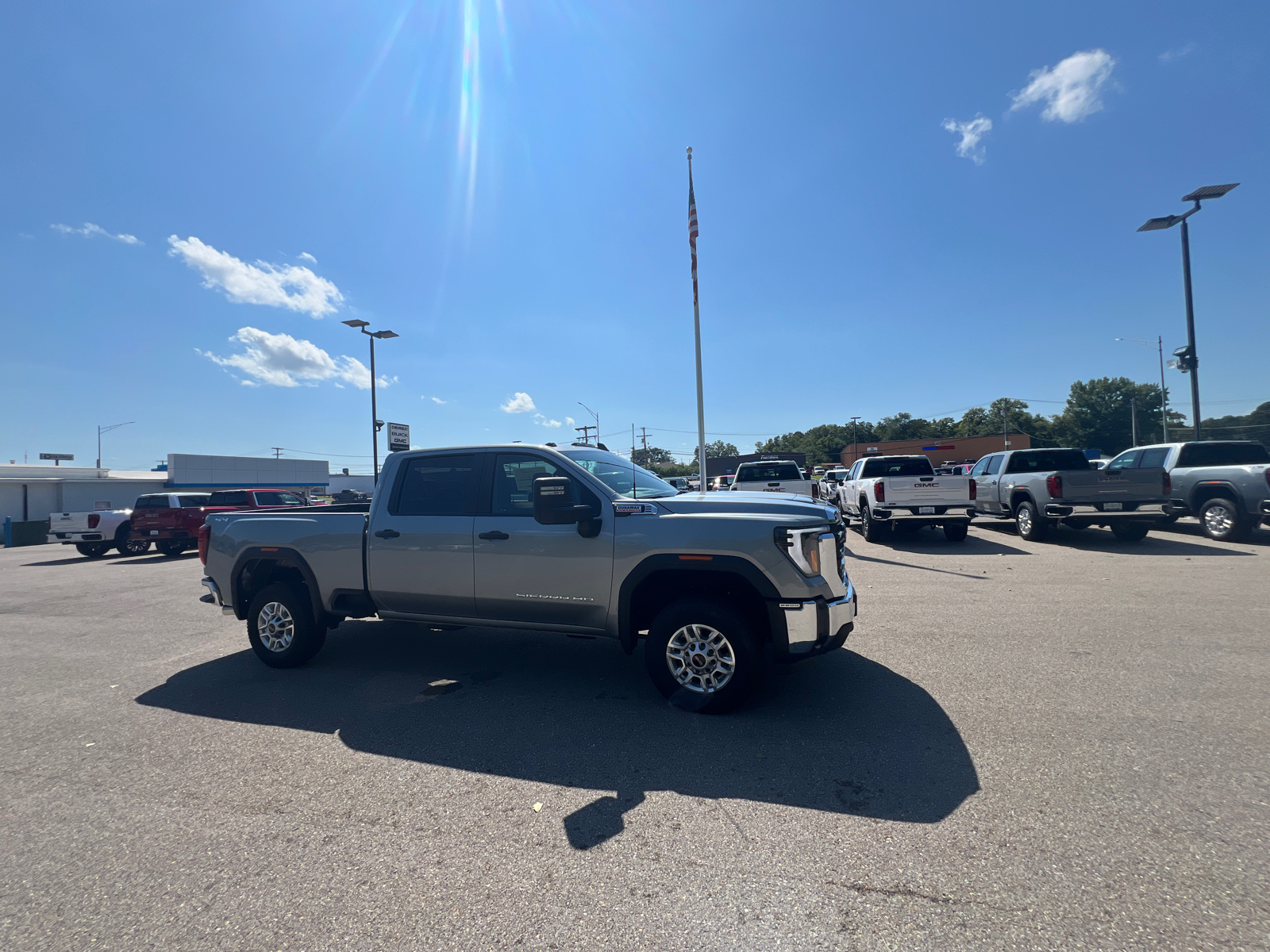 2024 GMC Sierra 2500HD Pro 2