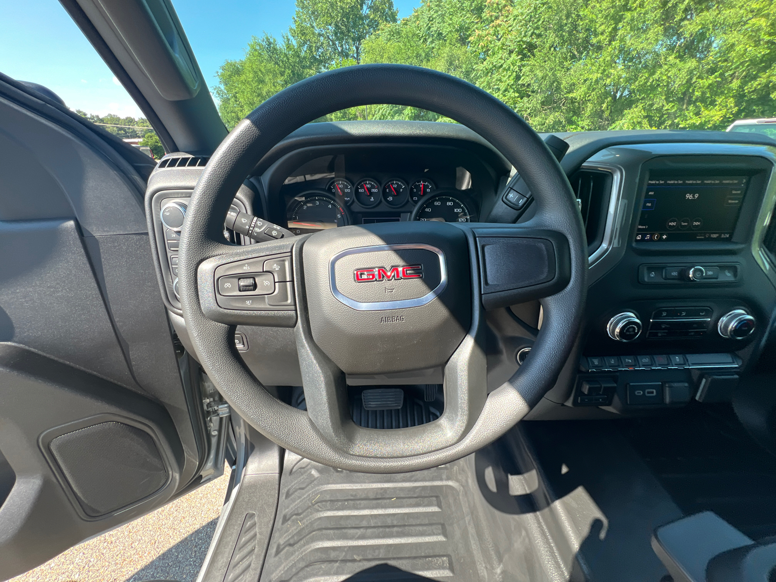 2024 GMC Sierra 2500HD Pro 24