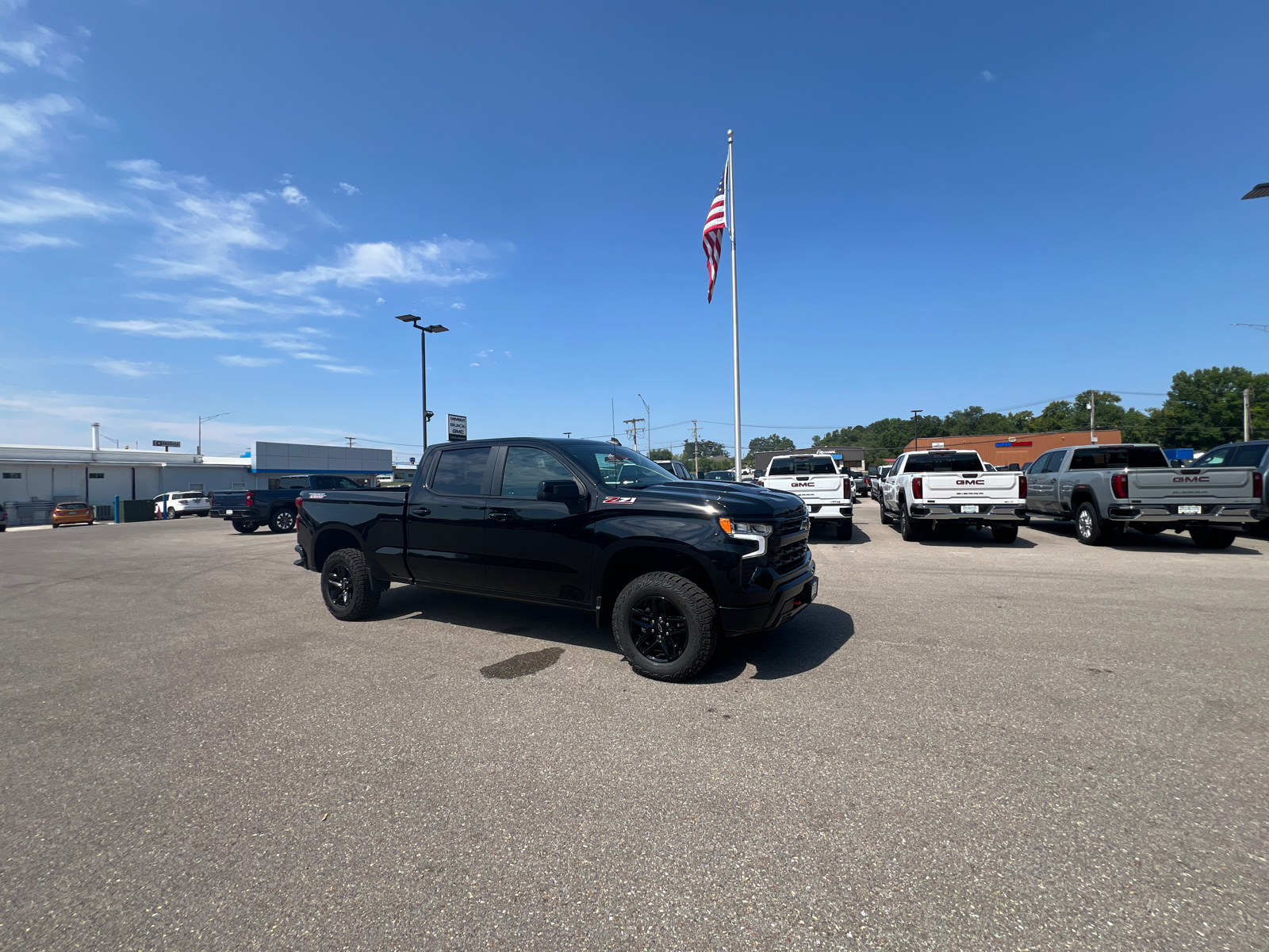 2024 Chevrolet Silverado 1500 LT Trail Boss 2