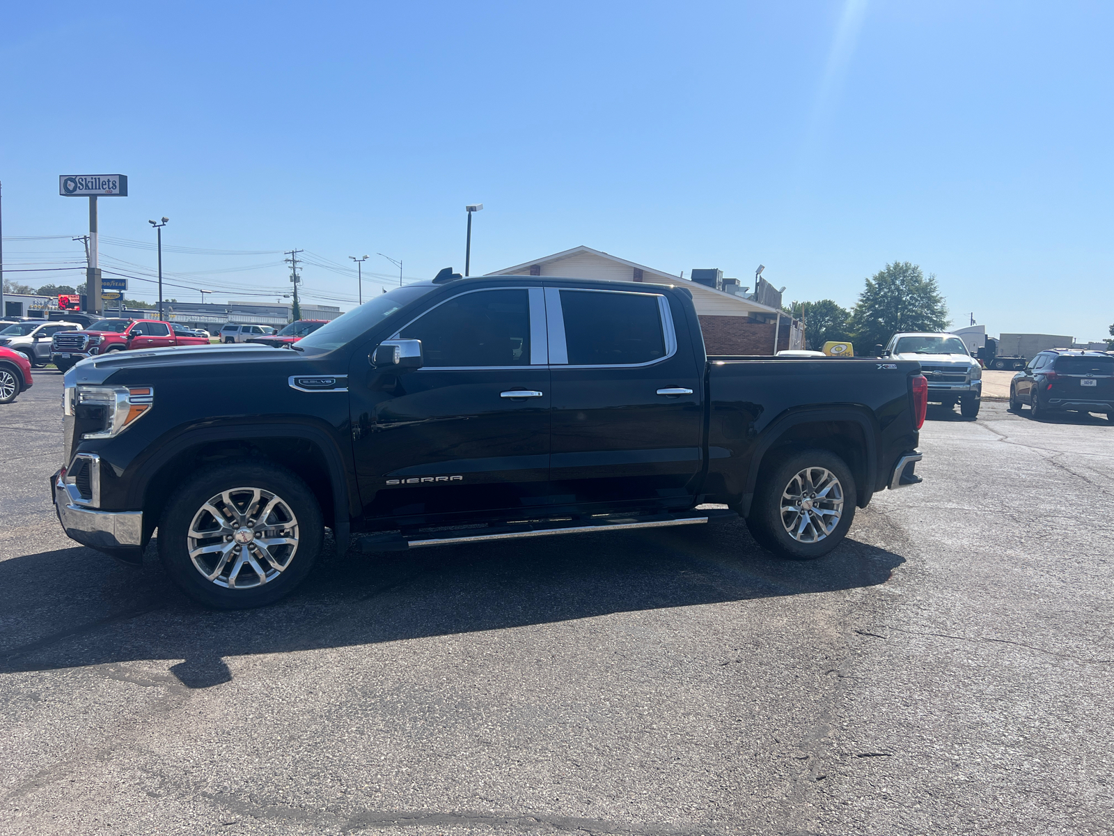 2021 GMC Sierra 1500 SLT 3