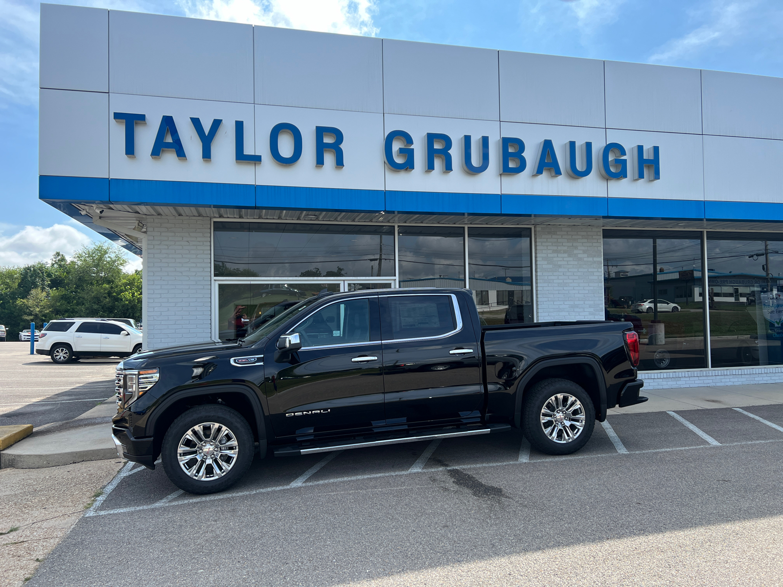 2024 GMC Sierra 1500 Denali 1