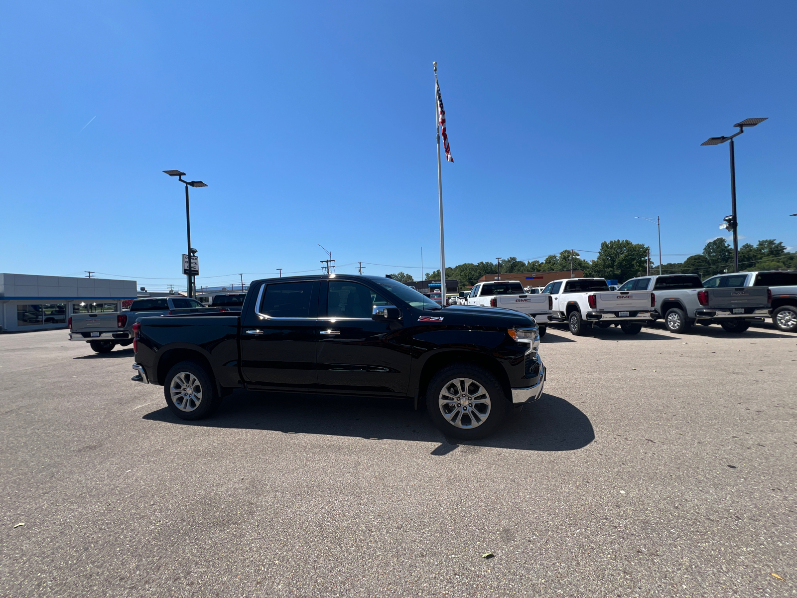 2024 Chevrolet Silverado 1500 LTZ 2