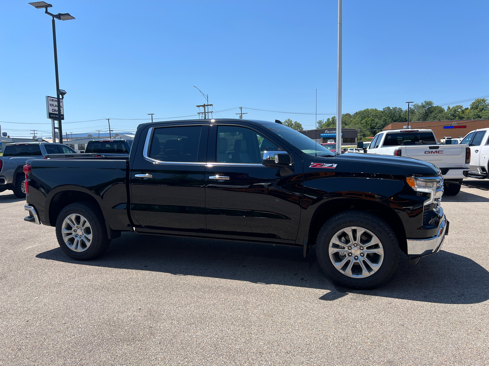 2024 Chevrolet Silverado 1500 LTZ 3