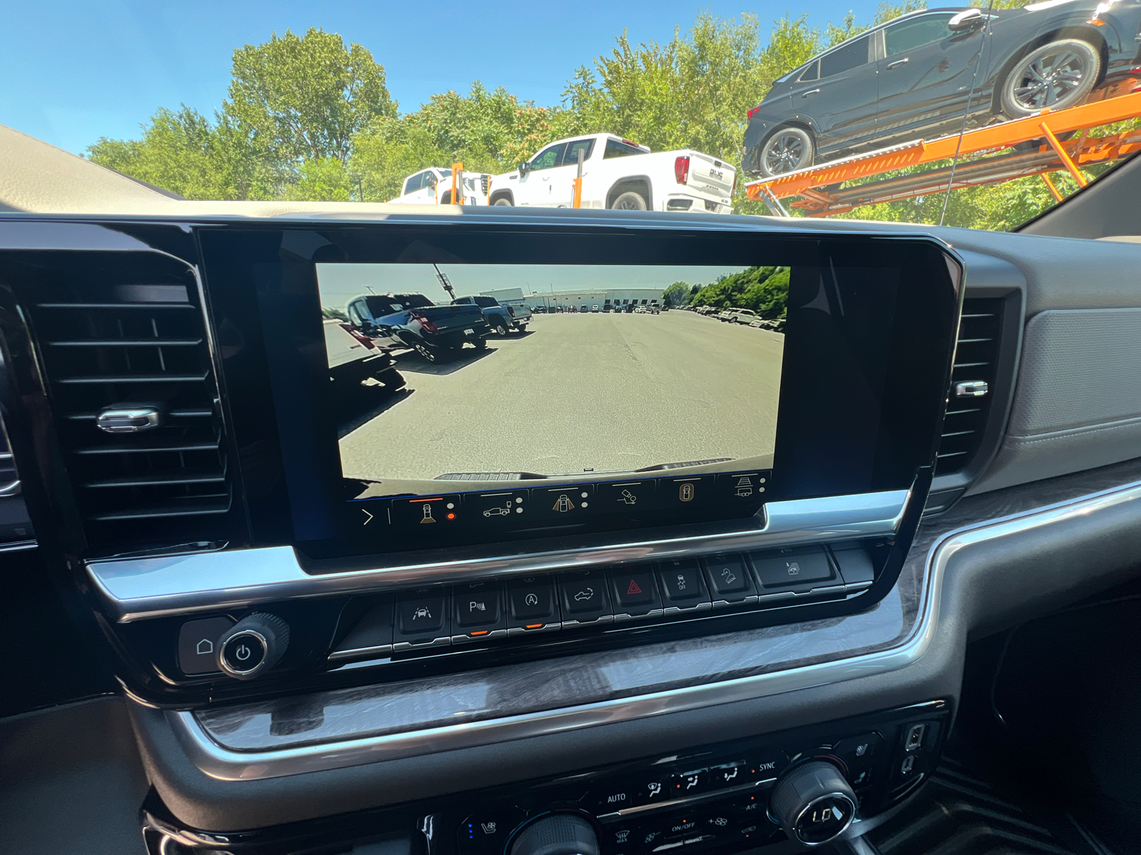 2024 Chevrolet Silverado 1500 LTZ 28