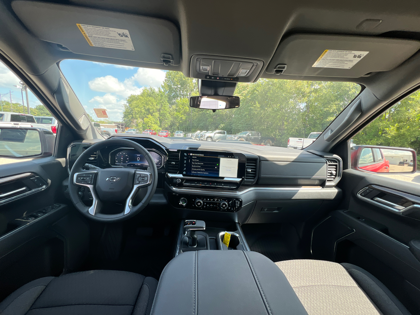 2024 Chevrolet Silverado 1500 LT Trail Boss 33